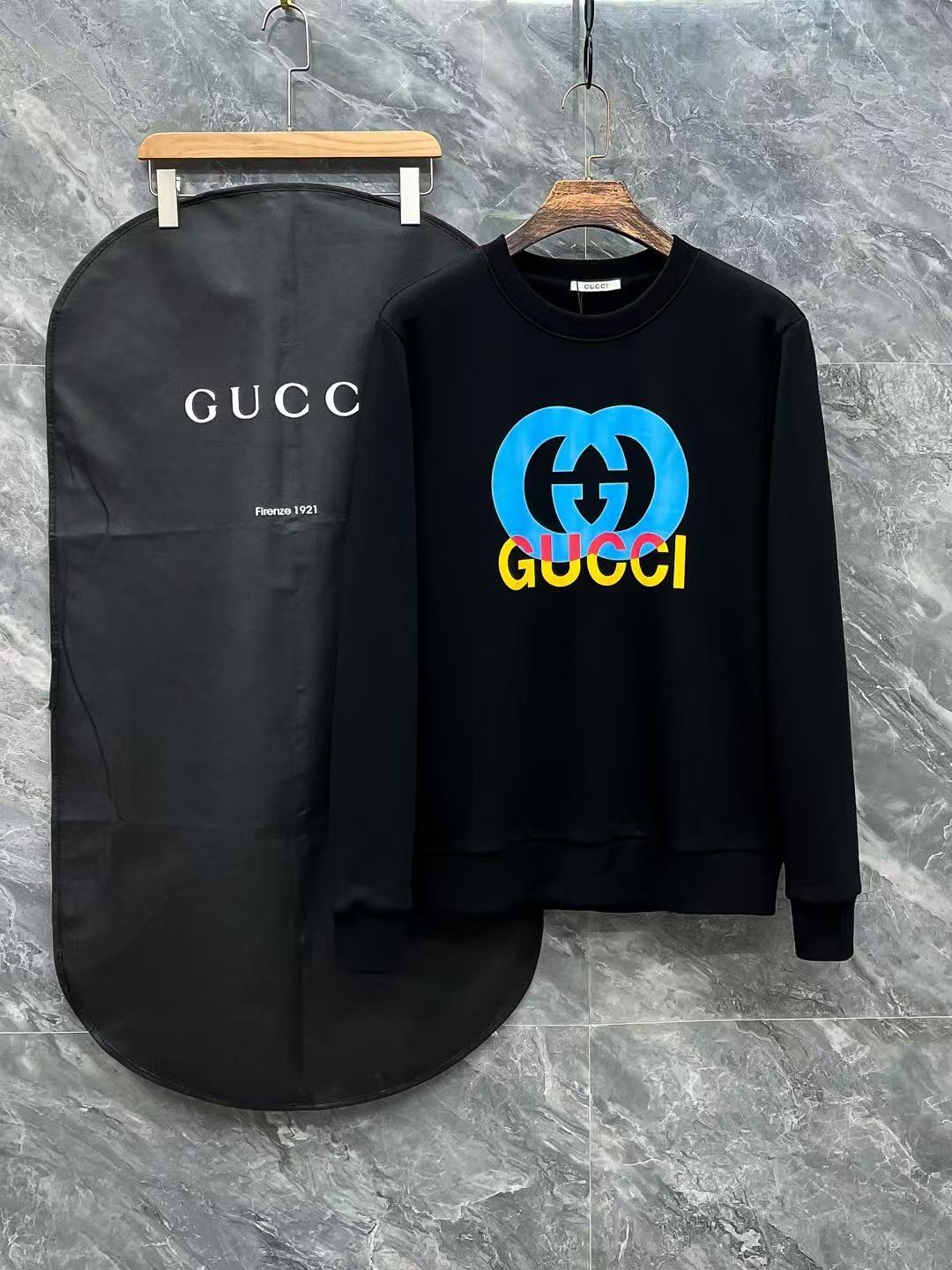 Gucci Hoodie — 048a0134 Angle 1