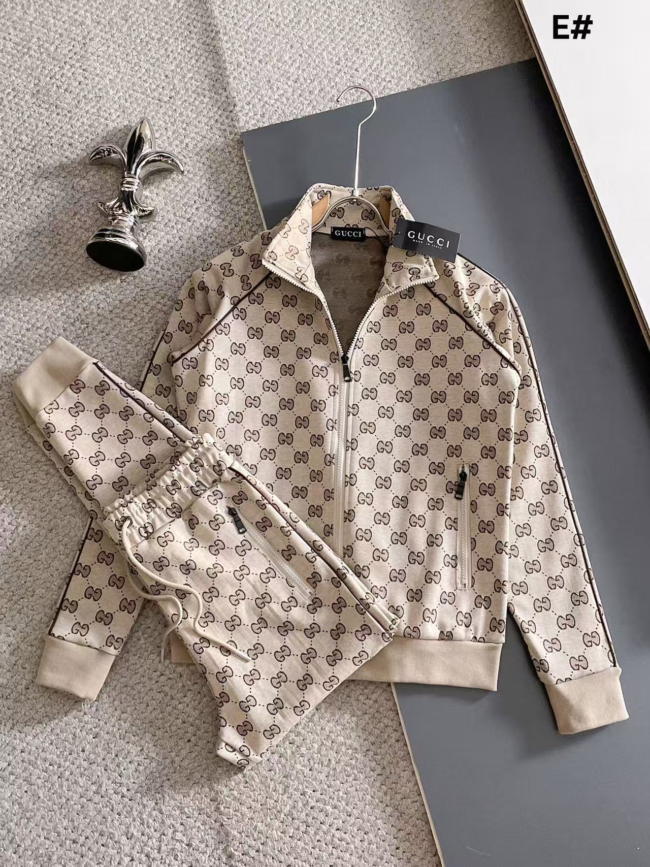 Gucci Hoodie — 11604792 Angle 1