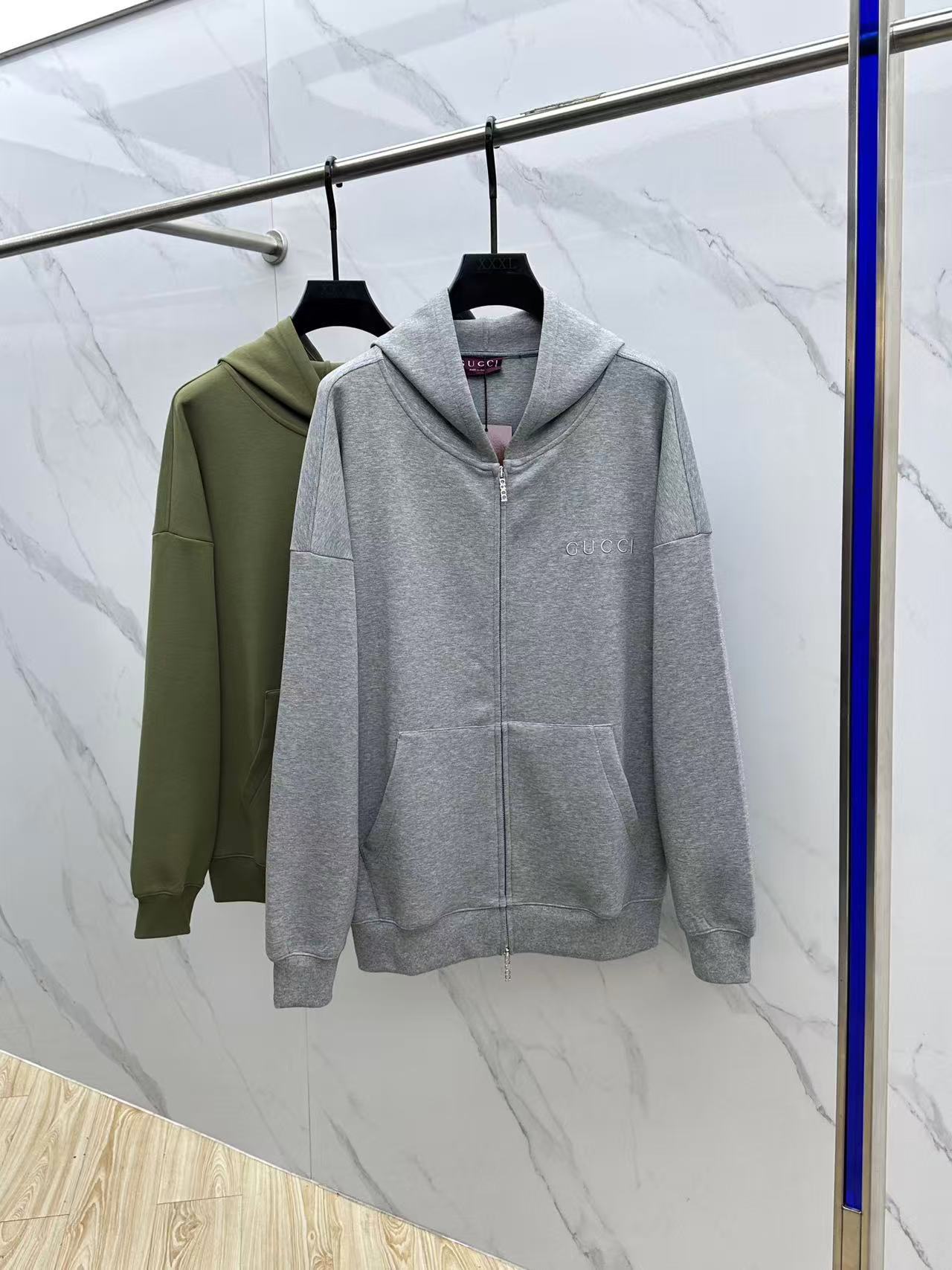Gucci Hoodie — 12520b13 Angle 1