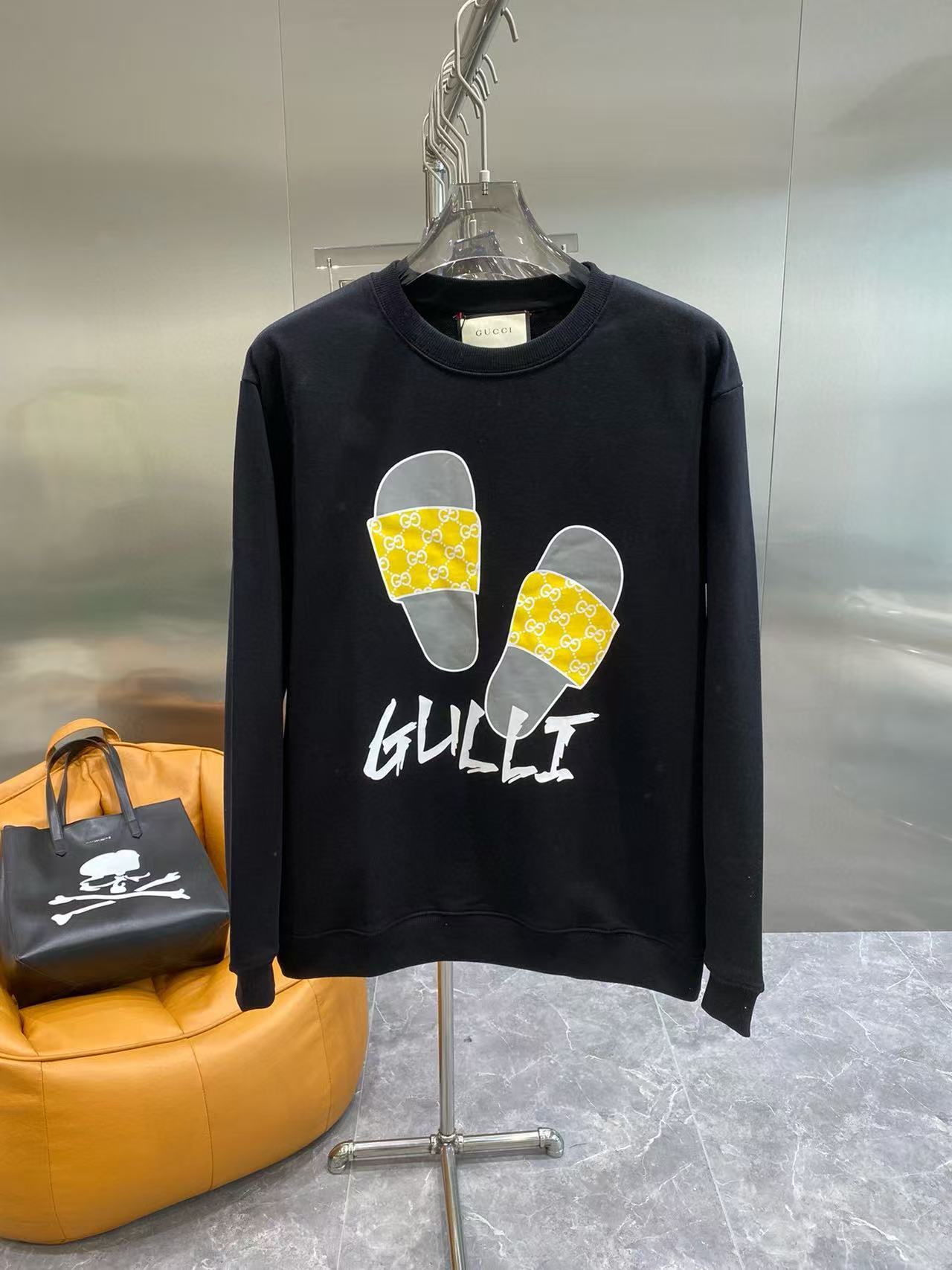 Gucci Hoodie — 1e4c8e10 Angle 1