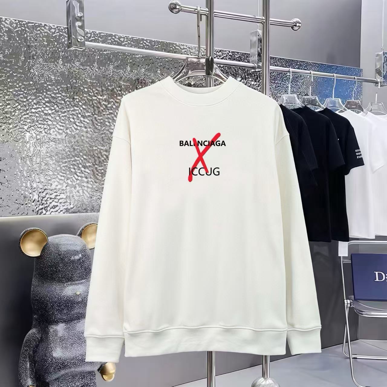 Gucci Hoodie — 4d980941 Angle 1