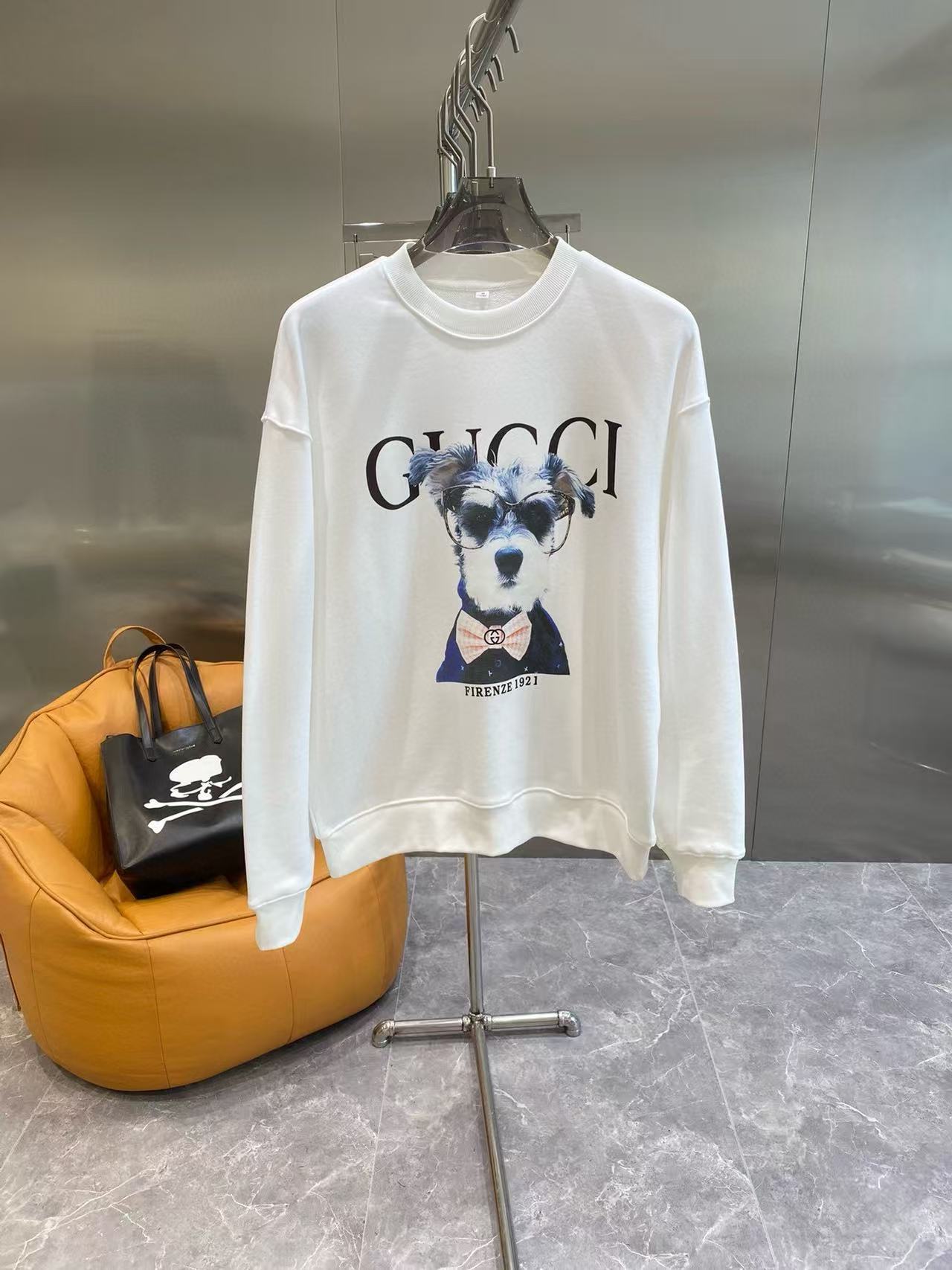 Gucci Hoodie — 5d79db97 Angle 1