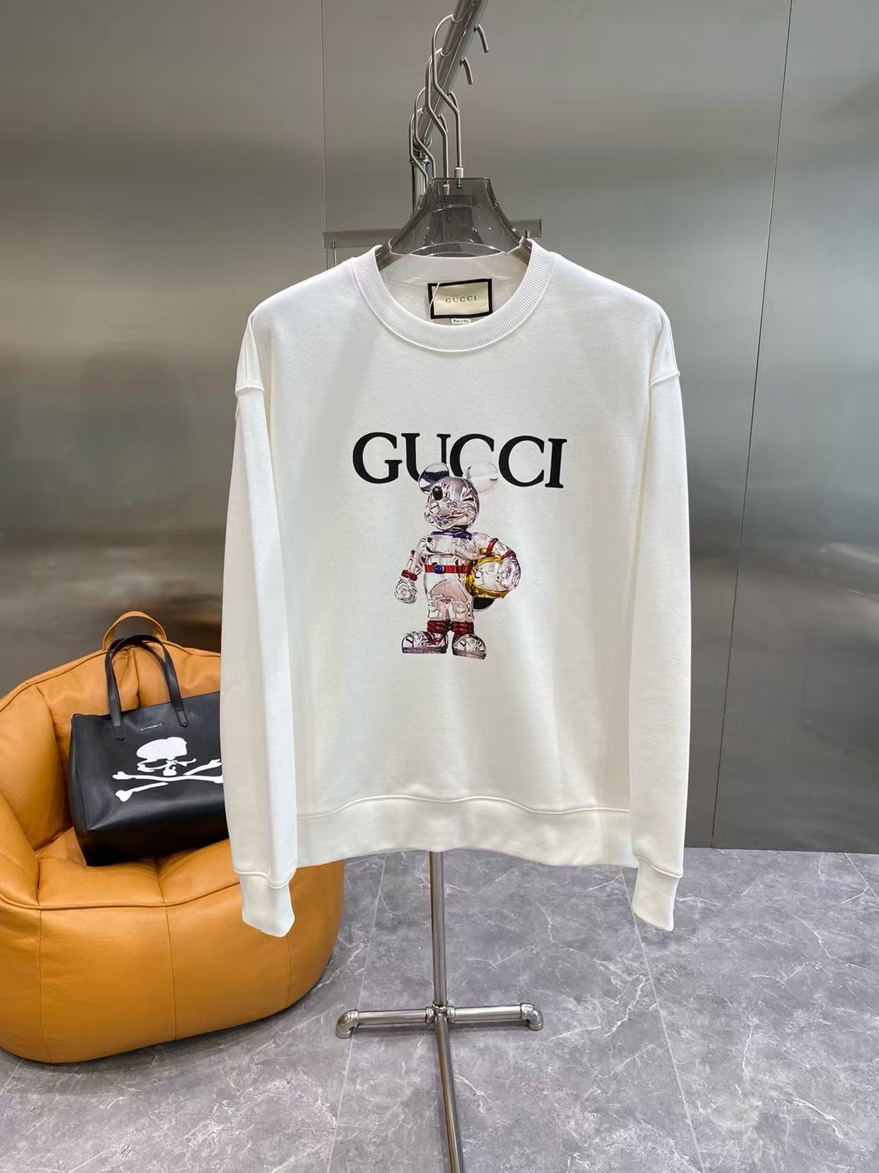 Gucci Hoodie — 72bf8d08 Angle 1