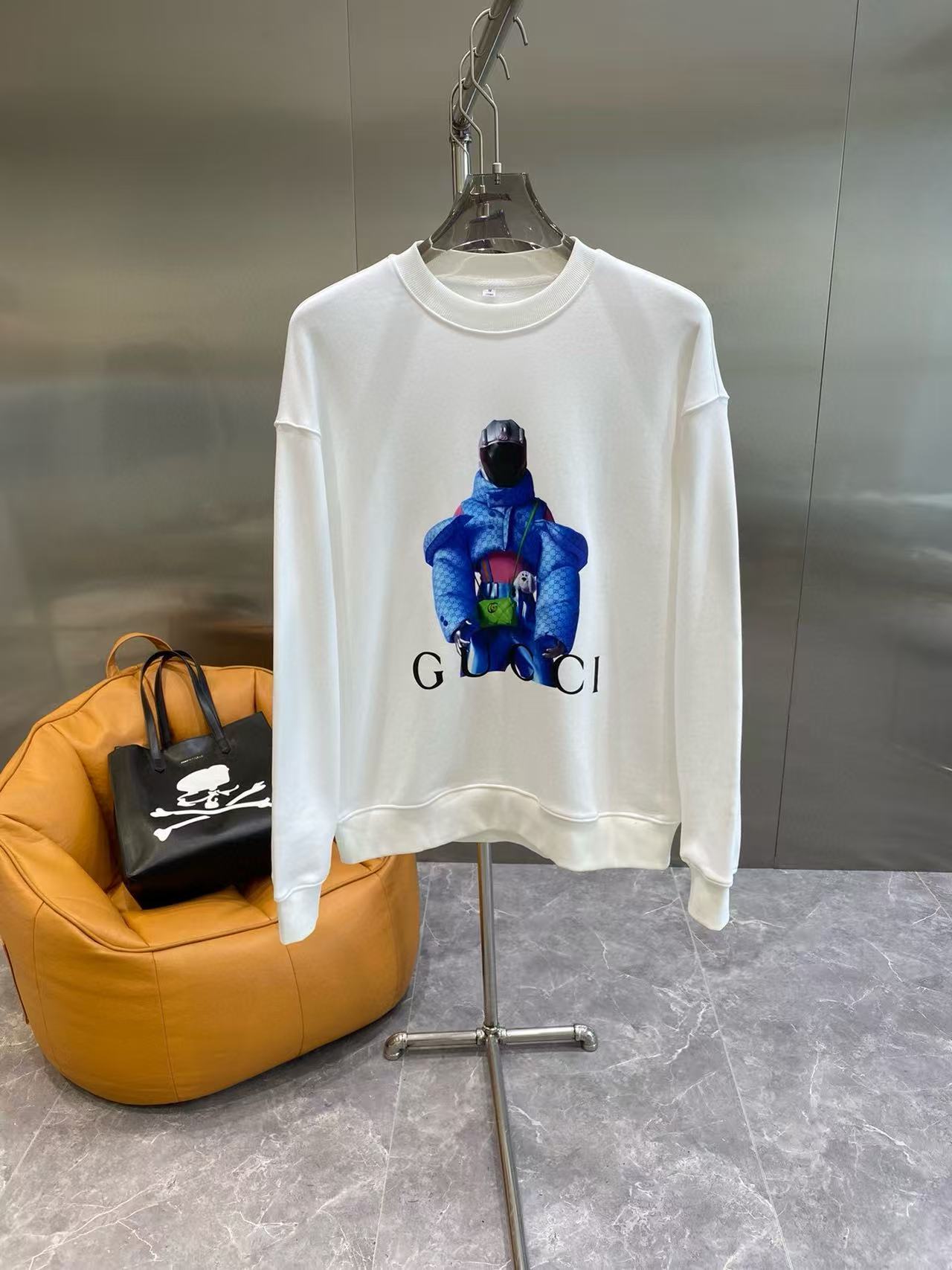 Gucci Hoodie — 7d82a713 Angle 1