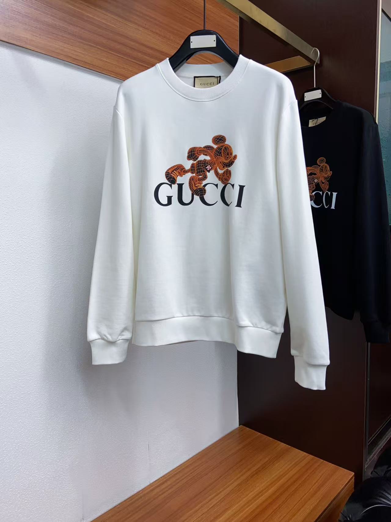 Gucci Hoodie — 83f817a2 Angle 1