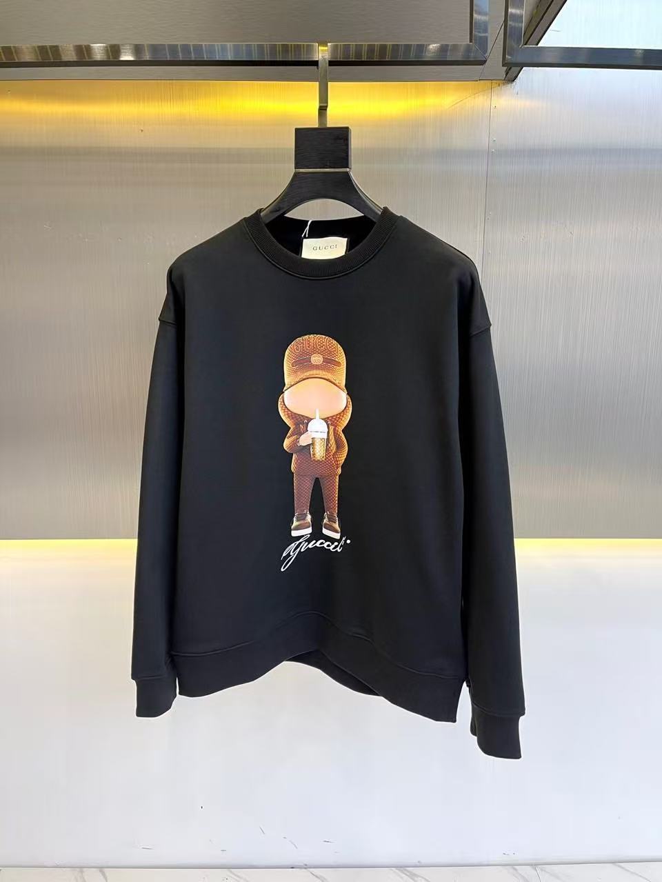 Gucci Hoodie — bd5cf88f Angle 1