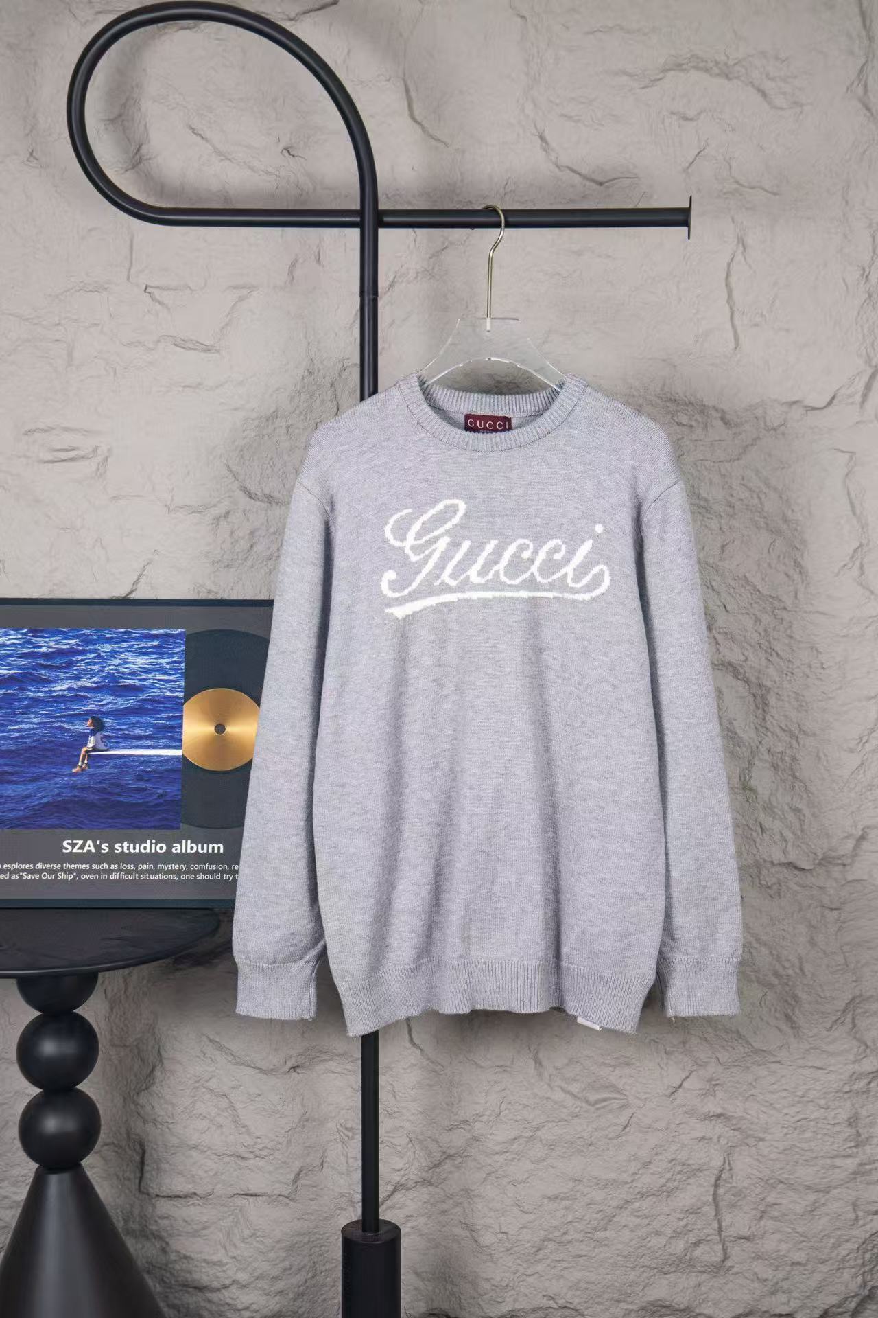 Gucci Hoodie — d1a5c3fa Angle 1
