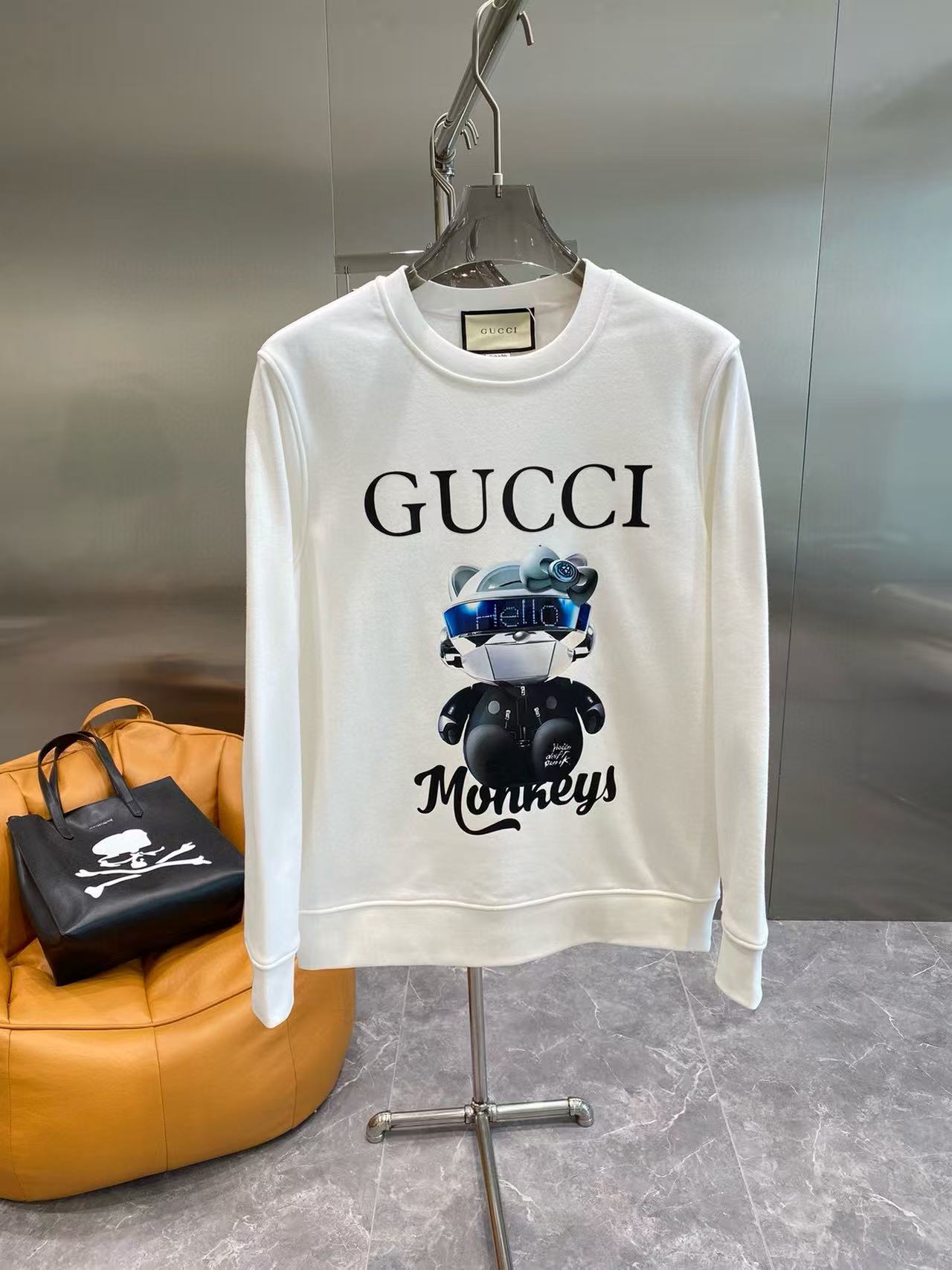 Gucci Hoodie — d39b4c5d Angle 1