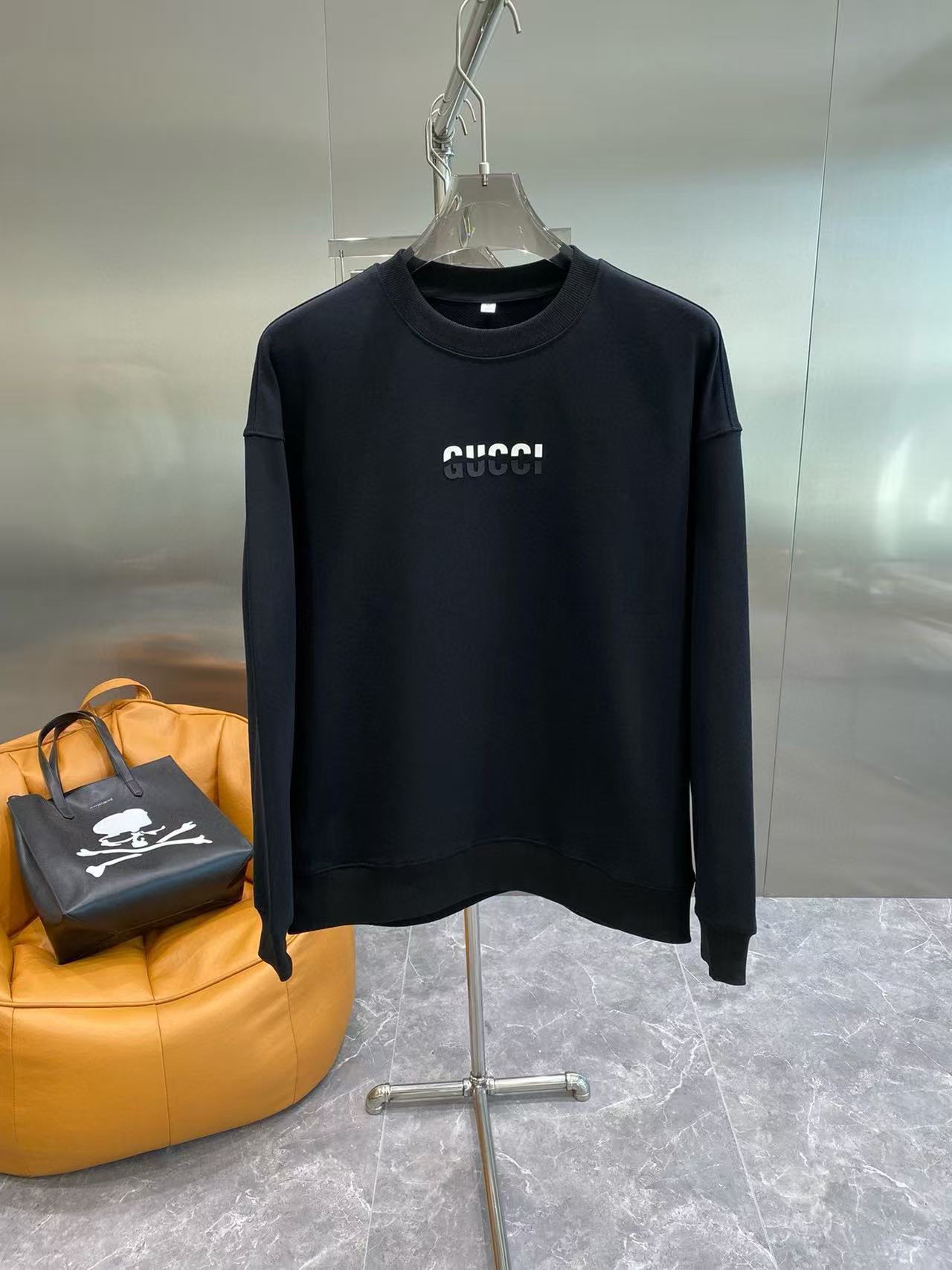 Gucci Hoodie — e130d804 Angle 1