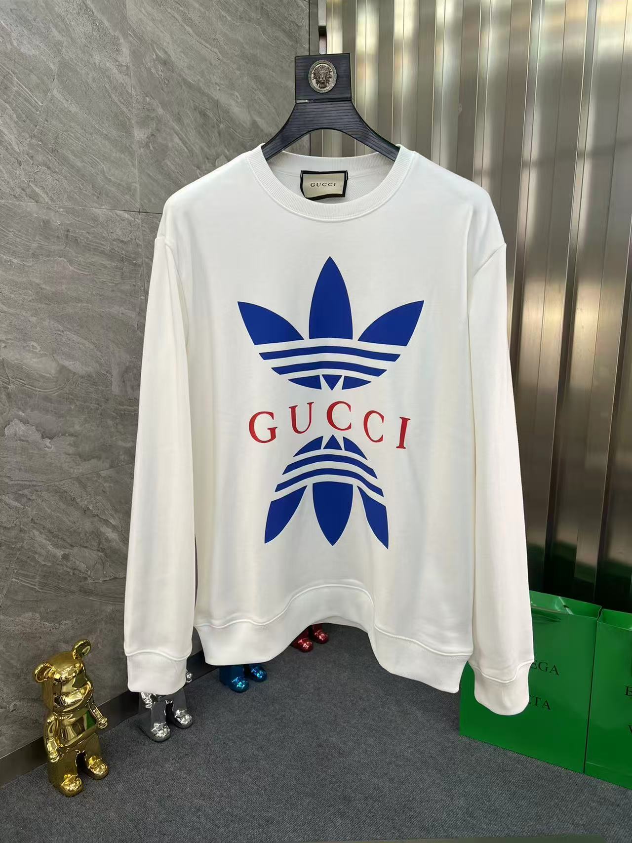 Gucci Hoodie — f5d09abd Angle 1