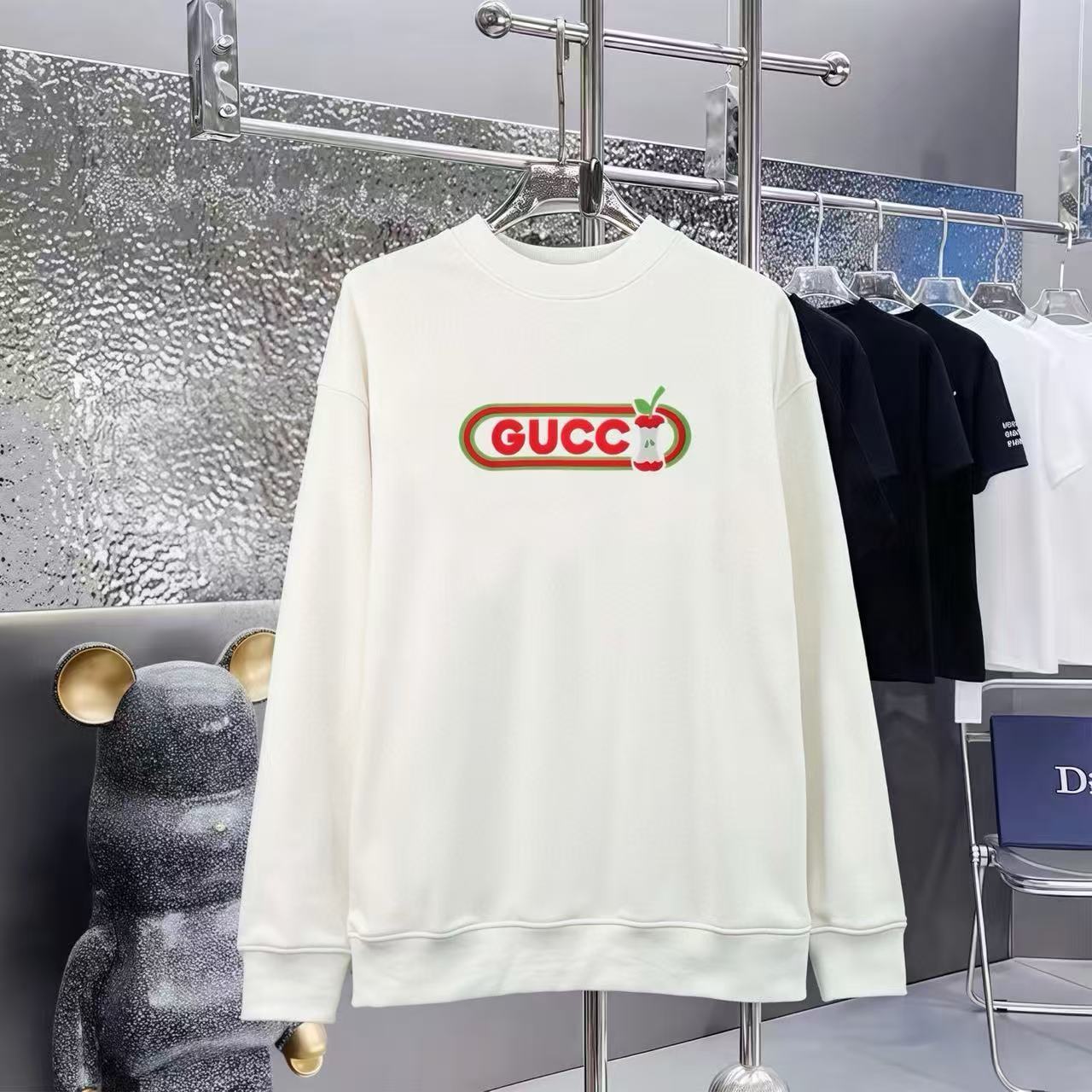 Gucci Hoodie — f5f60902 Angle 1