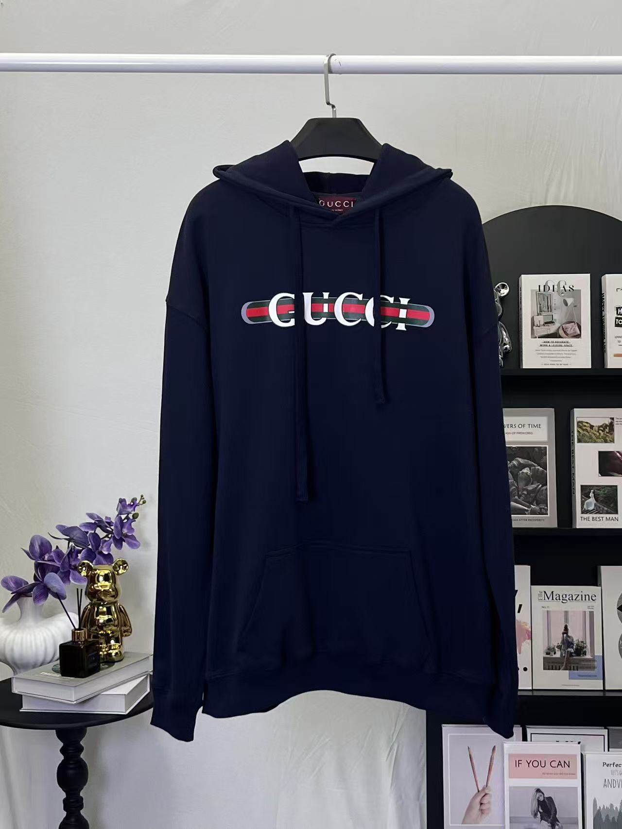 Gucci Hoodie — fd702b92 Angle 1