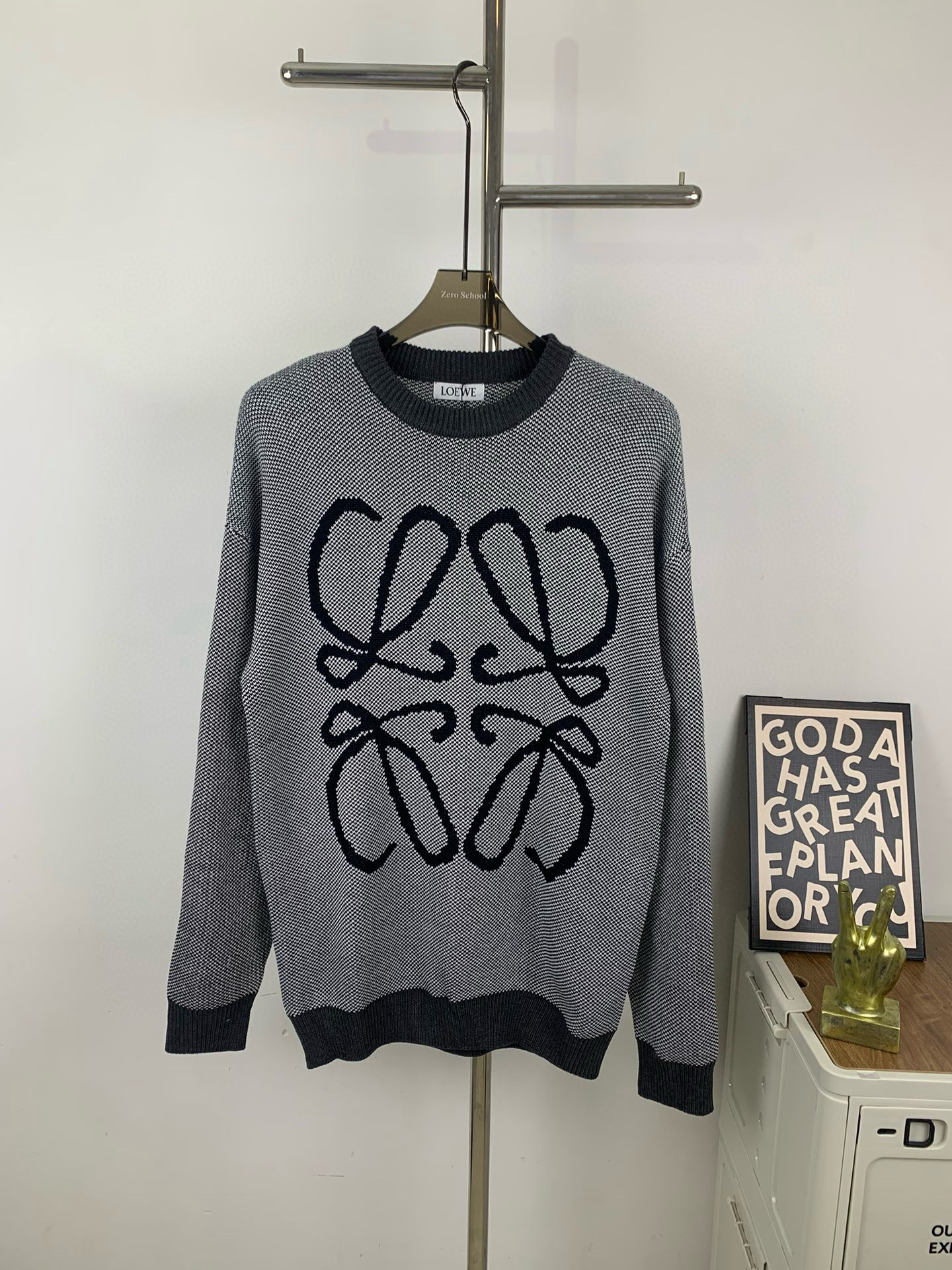 Loewe Hoodie — 8aecb0bf Angle 1