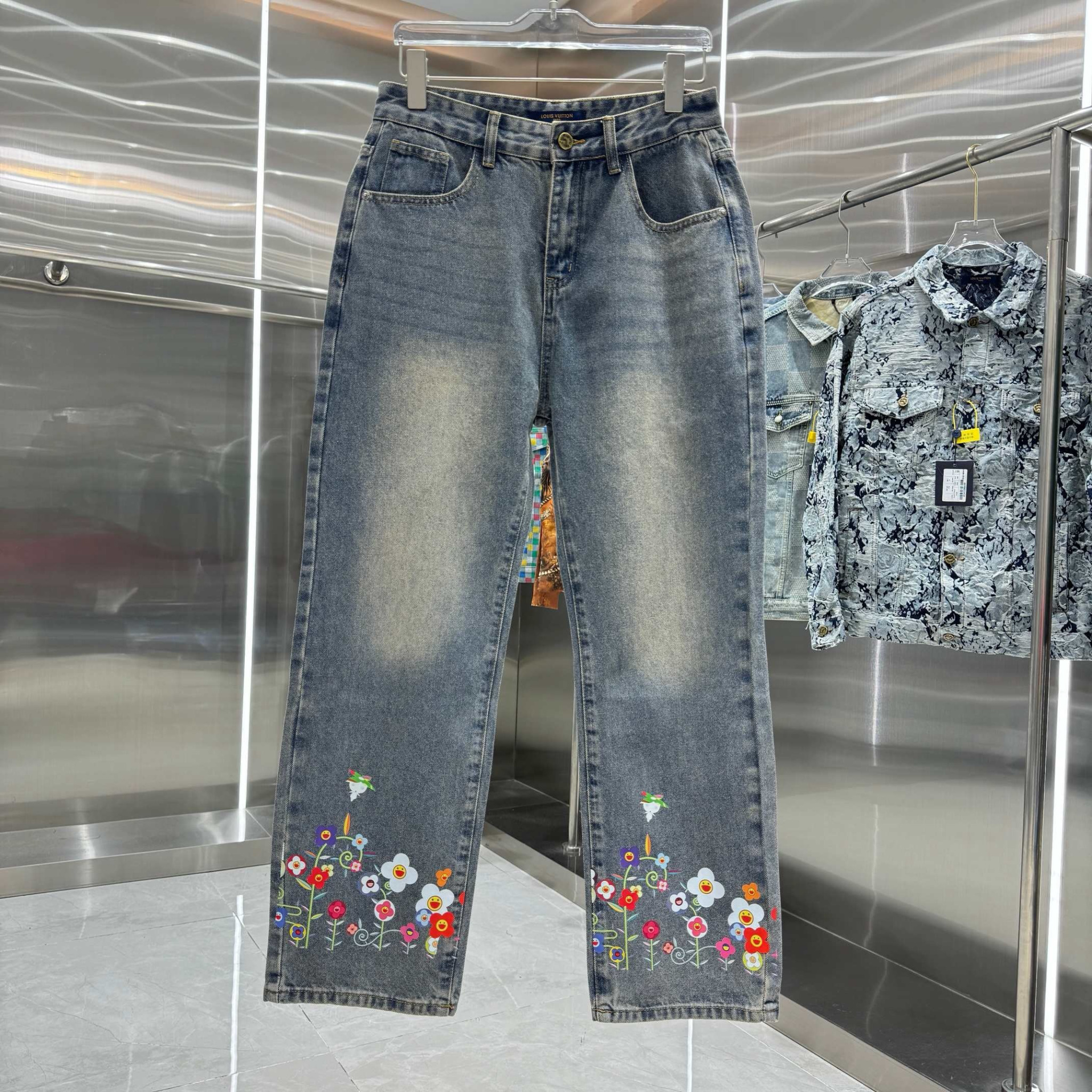 Louis Vuitton Pants — 6f38c3f6 Angle 1