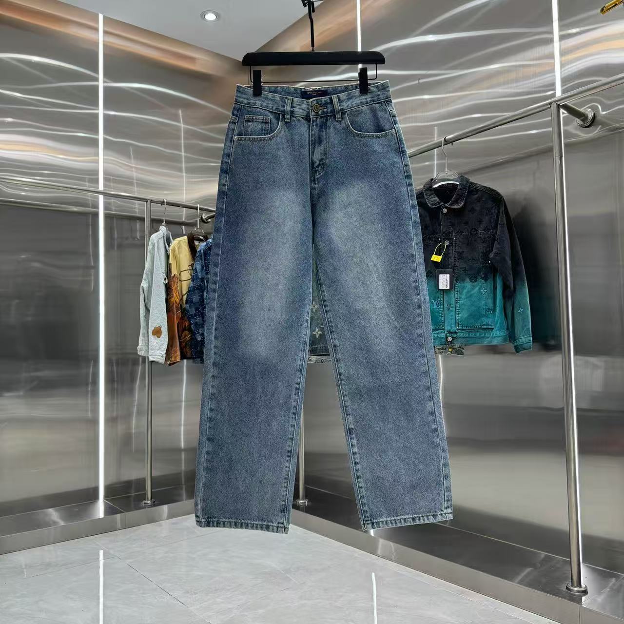 Louis Vuitton Pants — da648713 Angle 1
