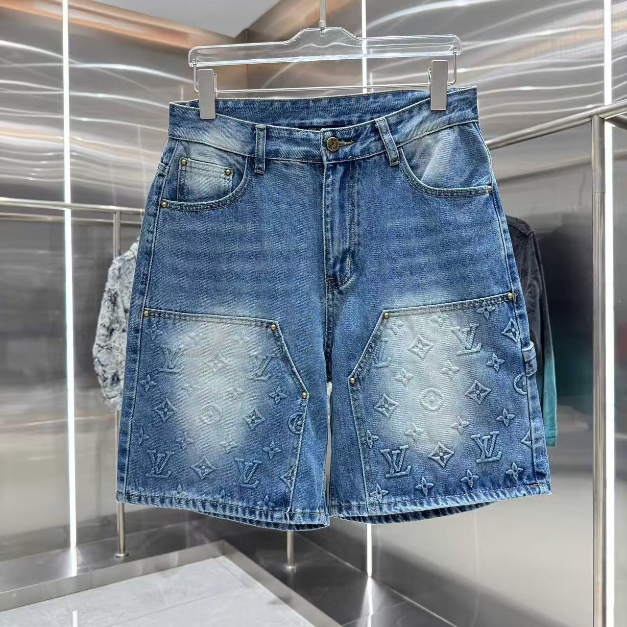 Louis Vuitton Pants — f78c3716 Angle 1
