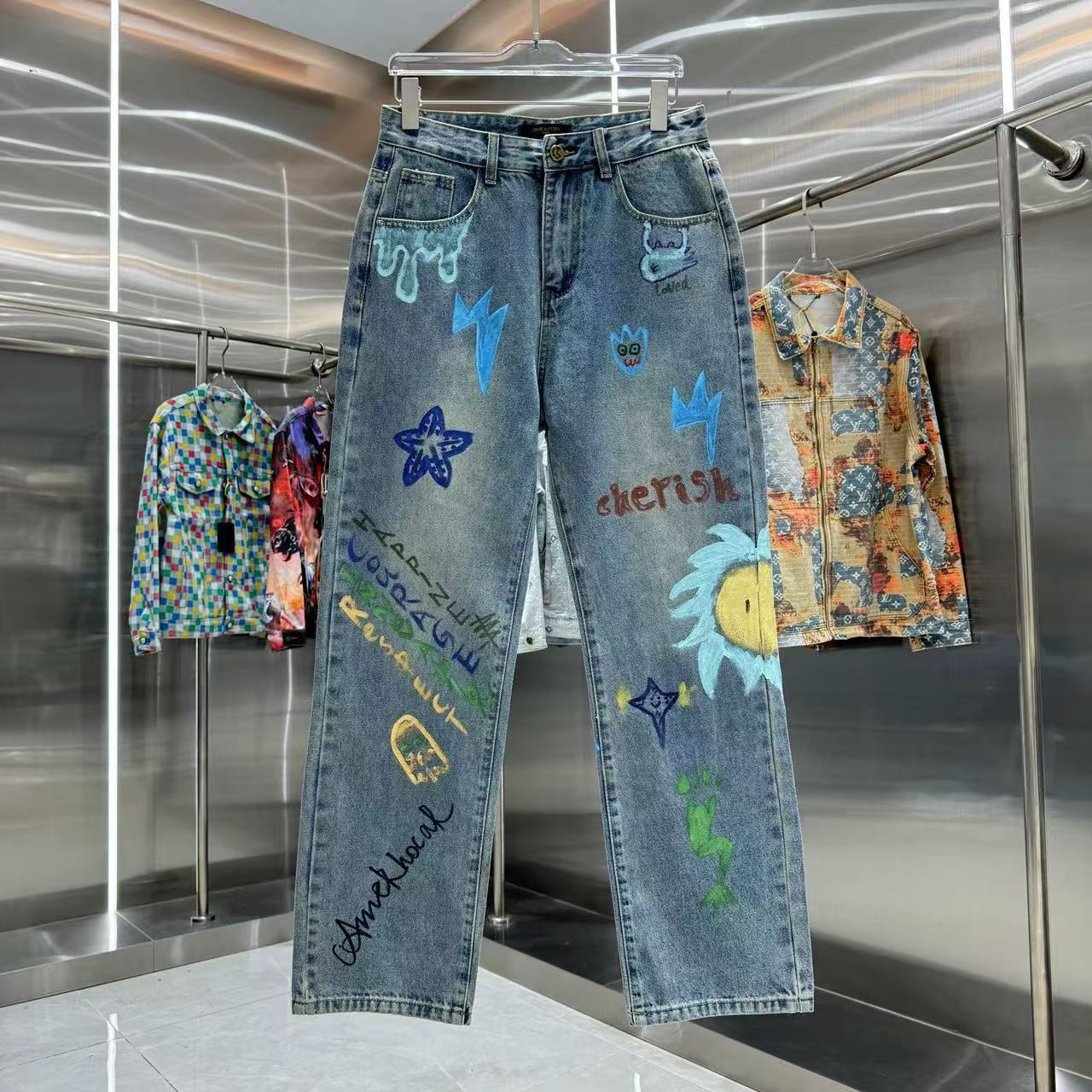 Louis Vuitton Pants — f89802d8 Angle 1