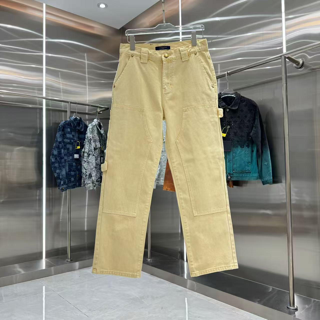 Louis Vuitton Pants — fb0de344 Angle 1