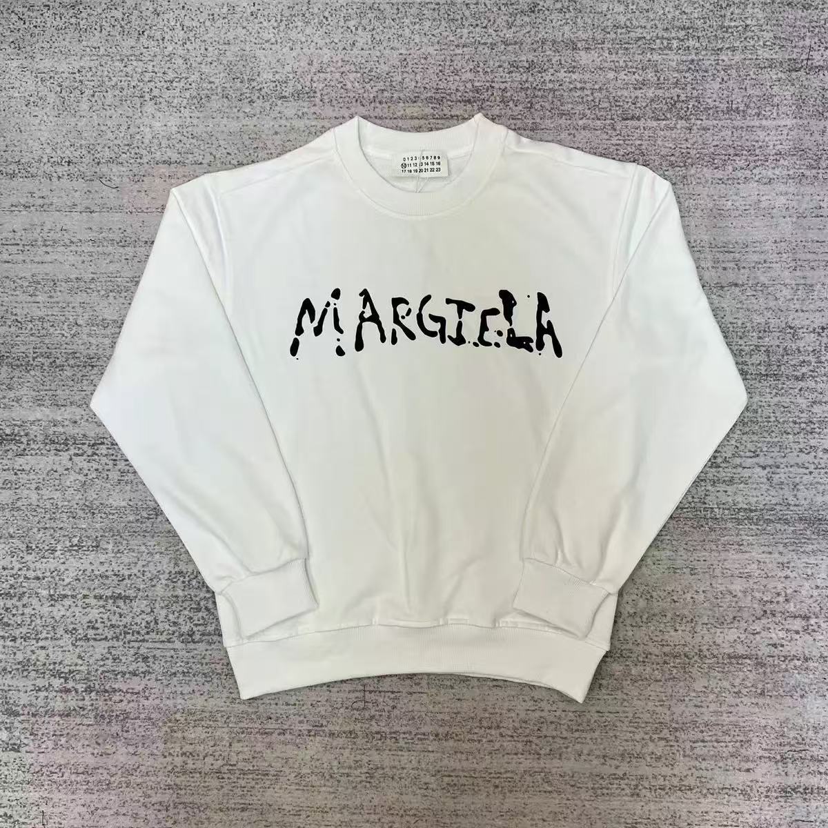 Maison Margiela Hoodie — d84d6956 Angle 1