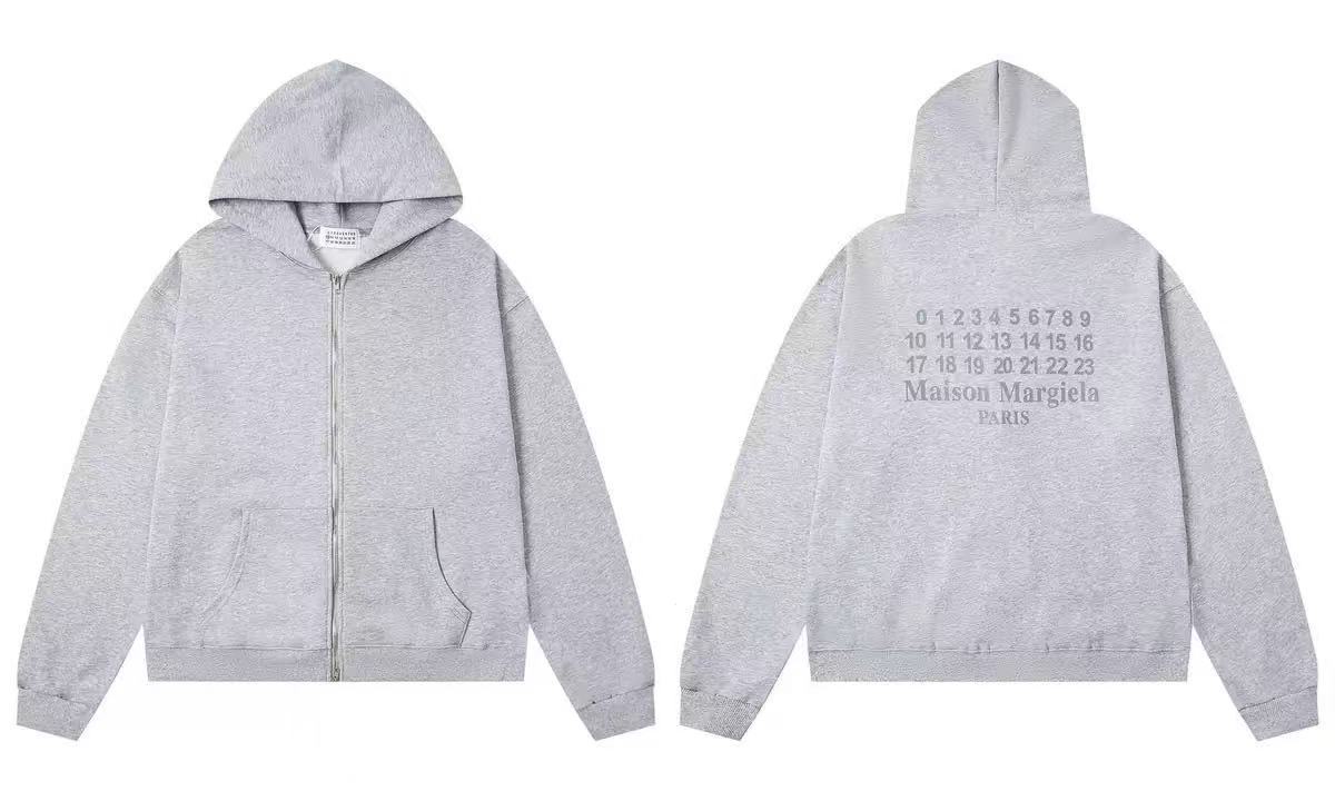 Maison Margiela Hoodie — f36ccad6 Angle 1
