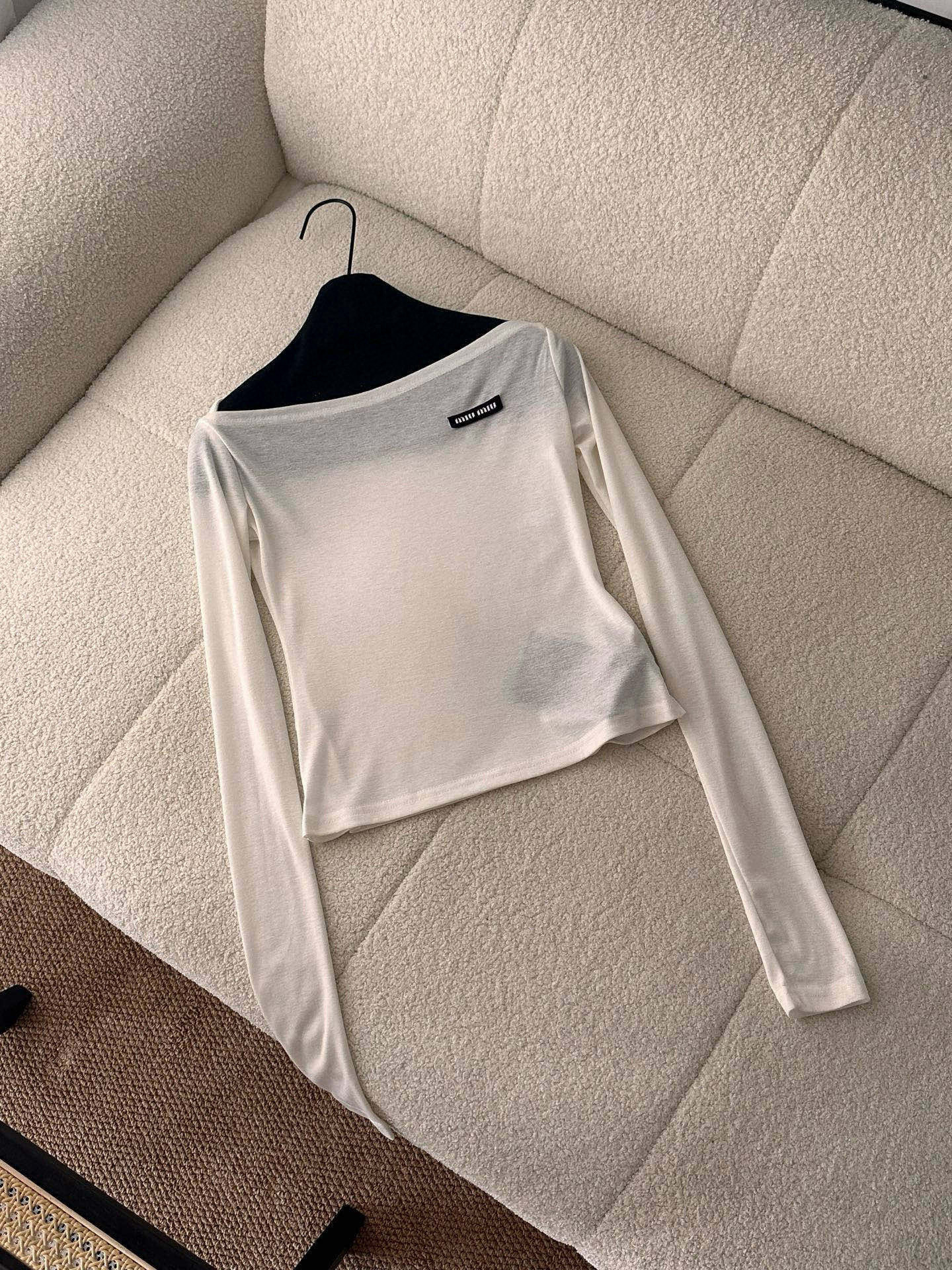 Miu Miu Hoodie — 1ef9593c Angle 1