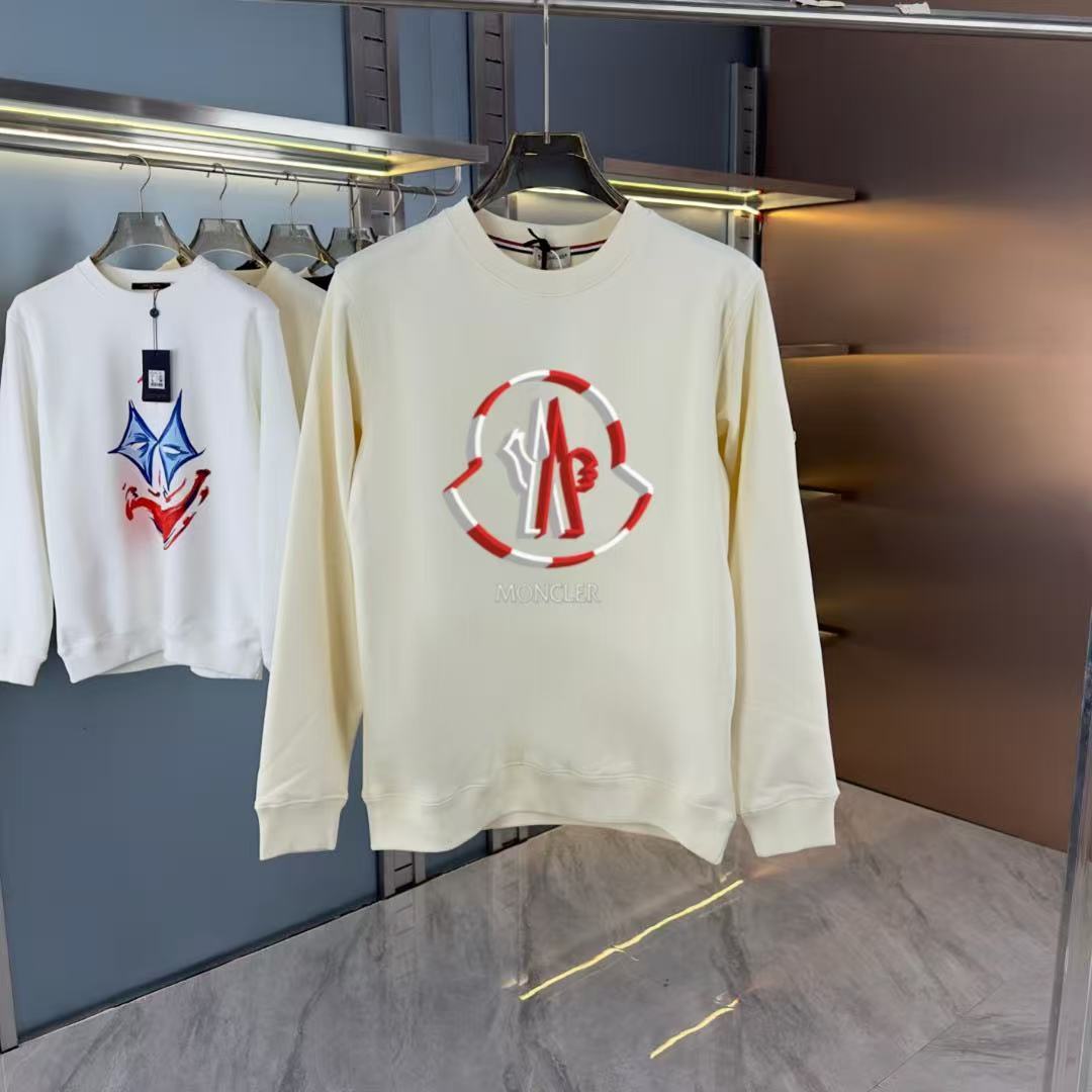 Moncler All — 009b28a4 Angle 1