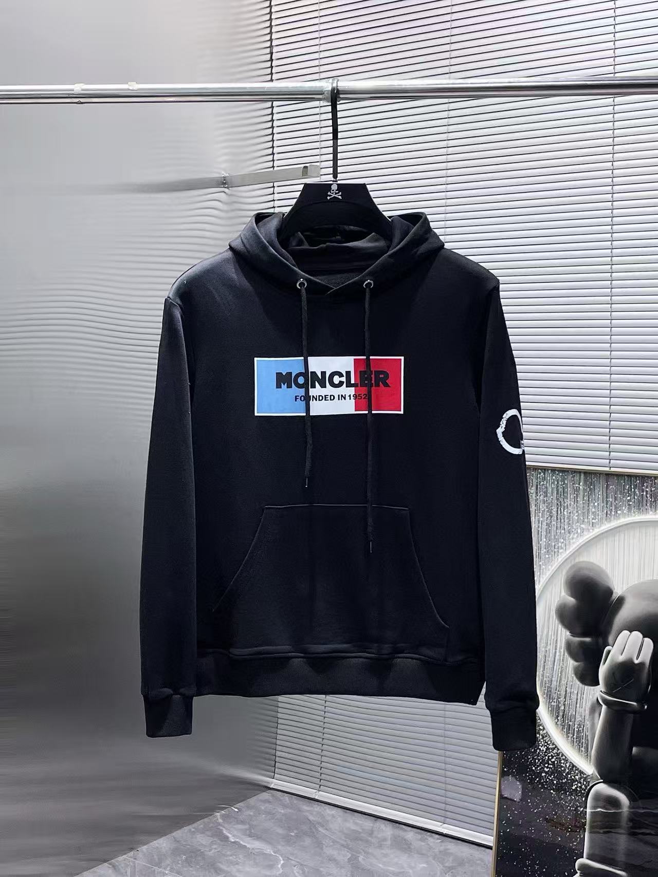 Moncler All — 1758c1f2 Angle 1