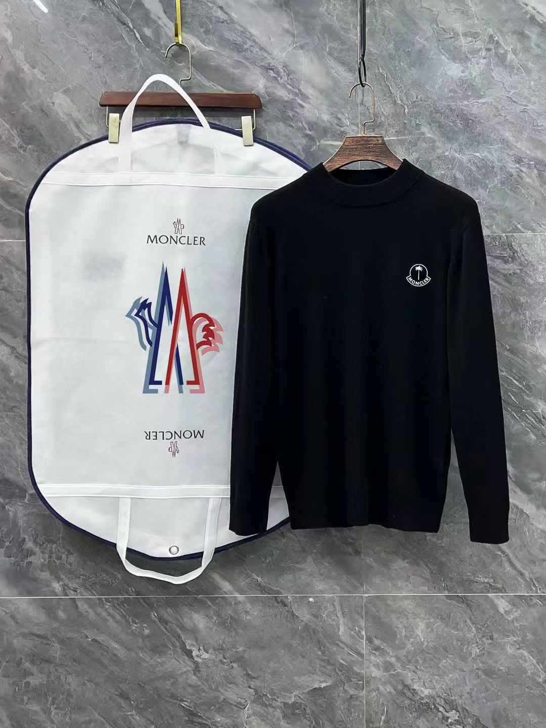 Moncler All — 21ac23d2 Angle 1