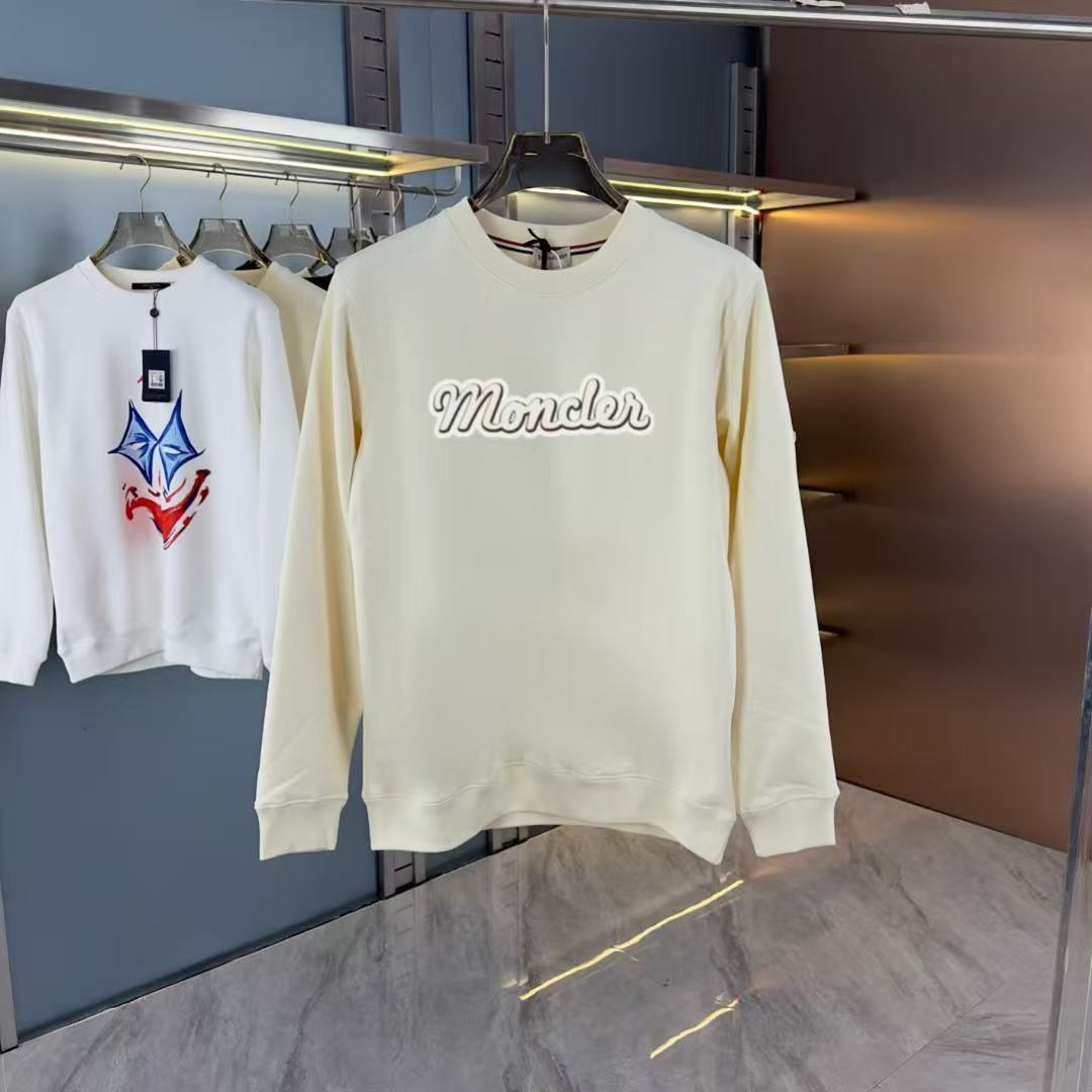 Moncler All — 27e7626a Angle 1