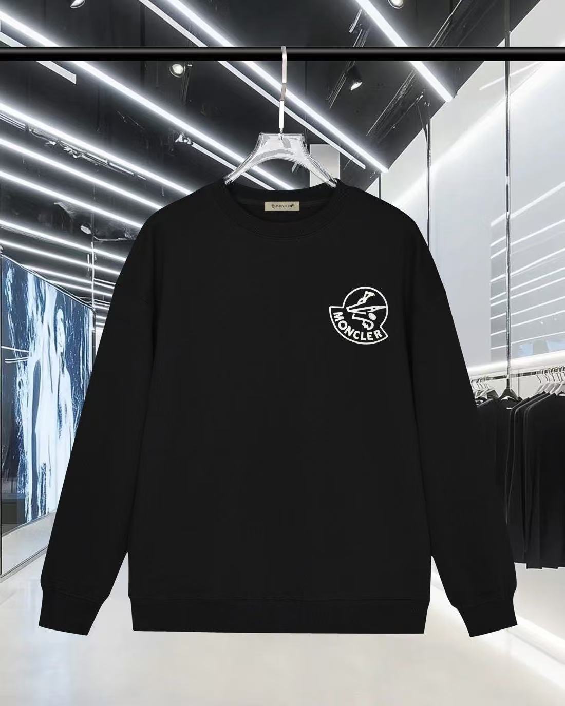 Moncler All — 2fd49b05 Angle 1