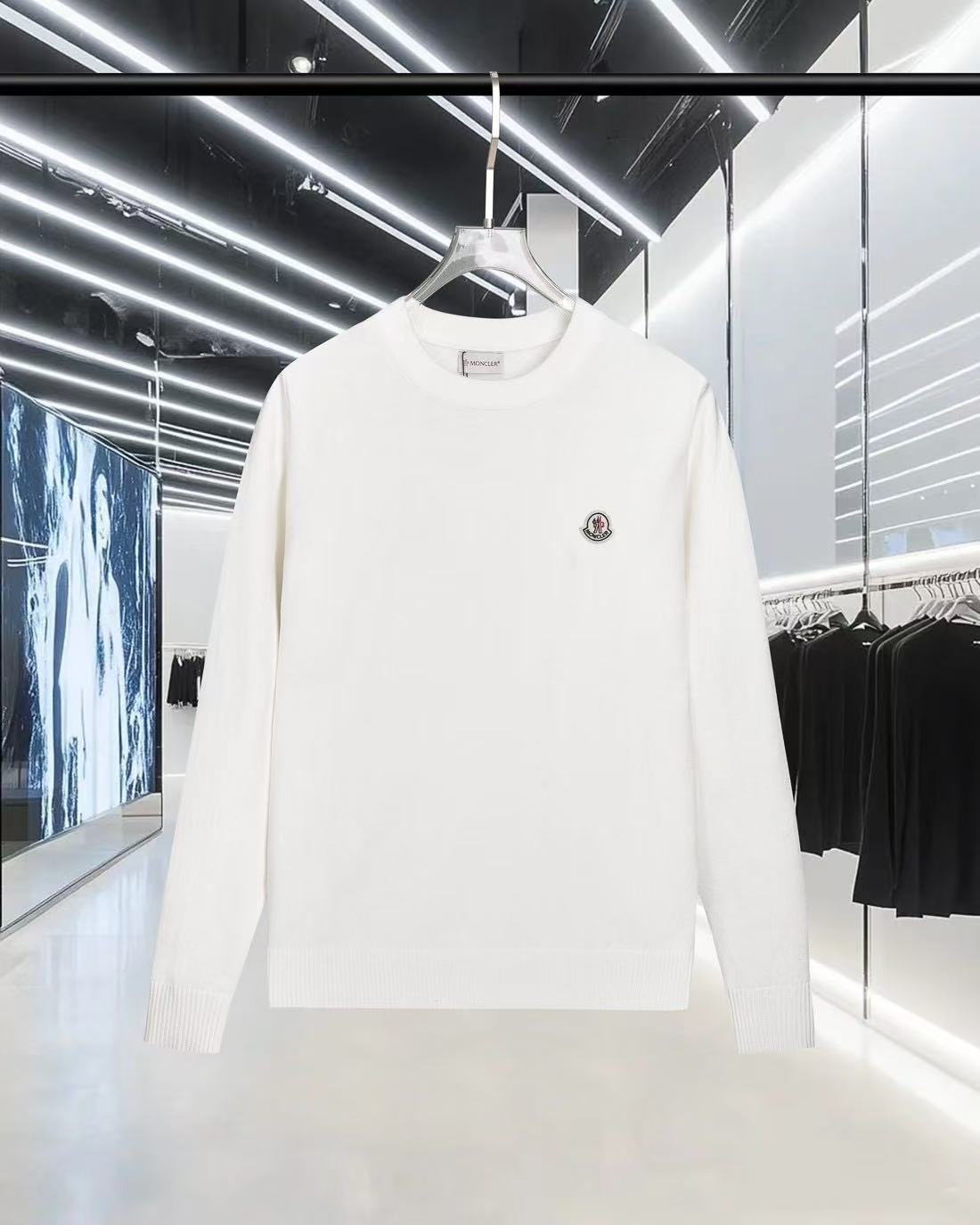 Moncler All — 61fdbc10 Angle 1