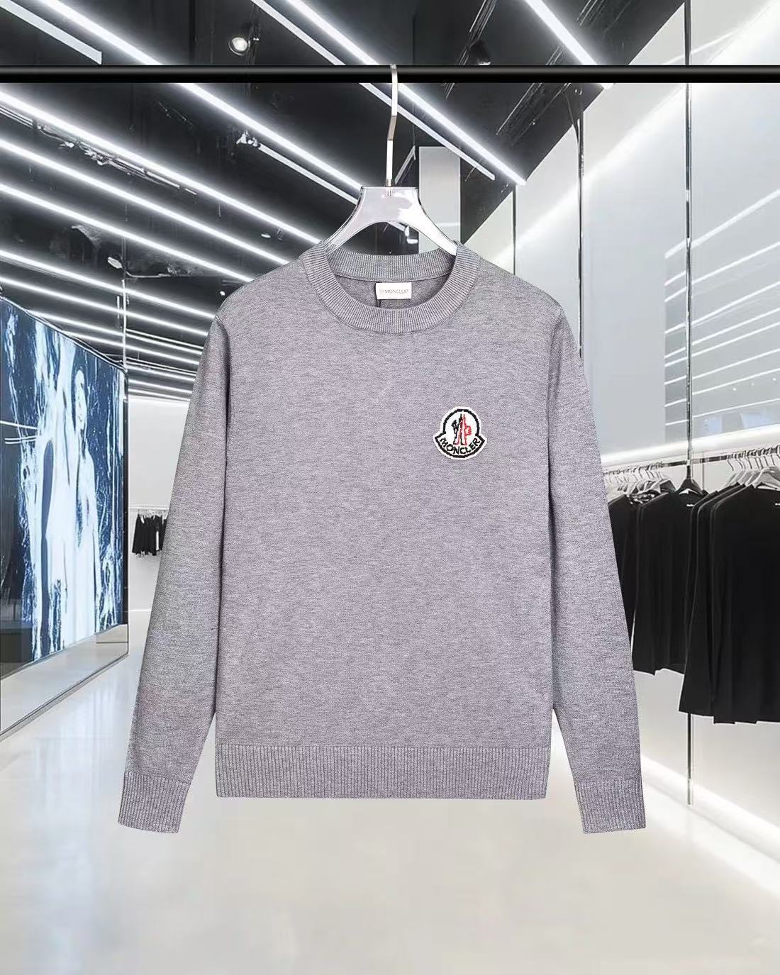Moncler All — 68e79852 Angle 1
