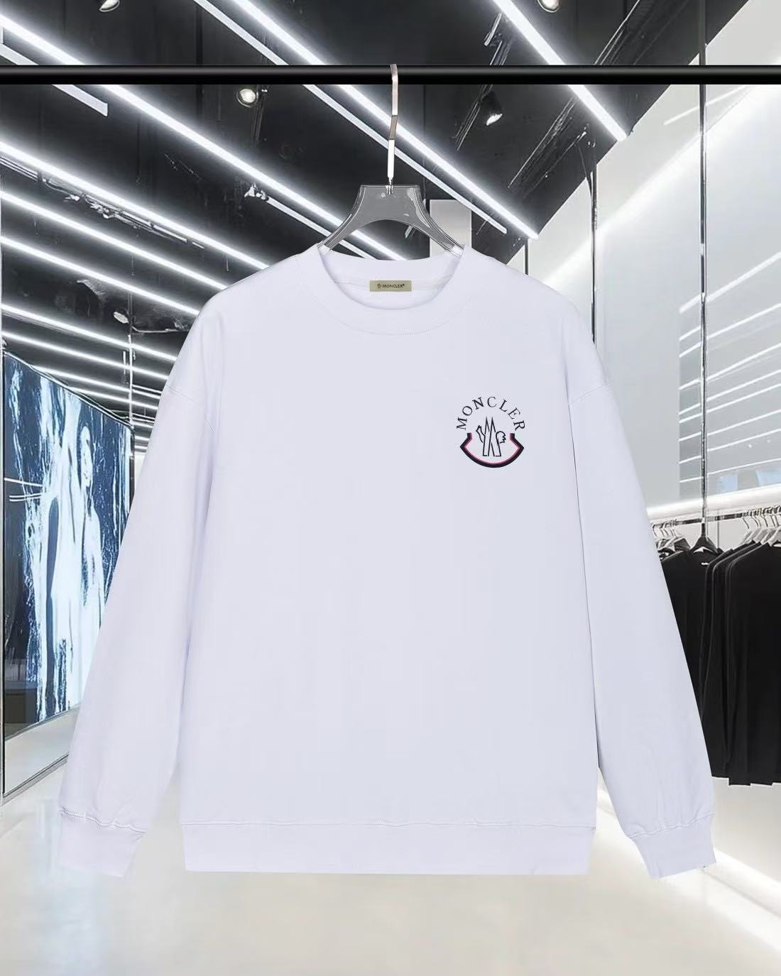 Moncler All — 89371e4e Angle 1