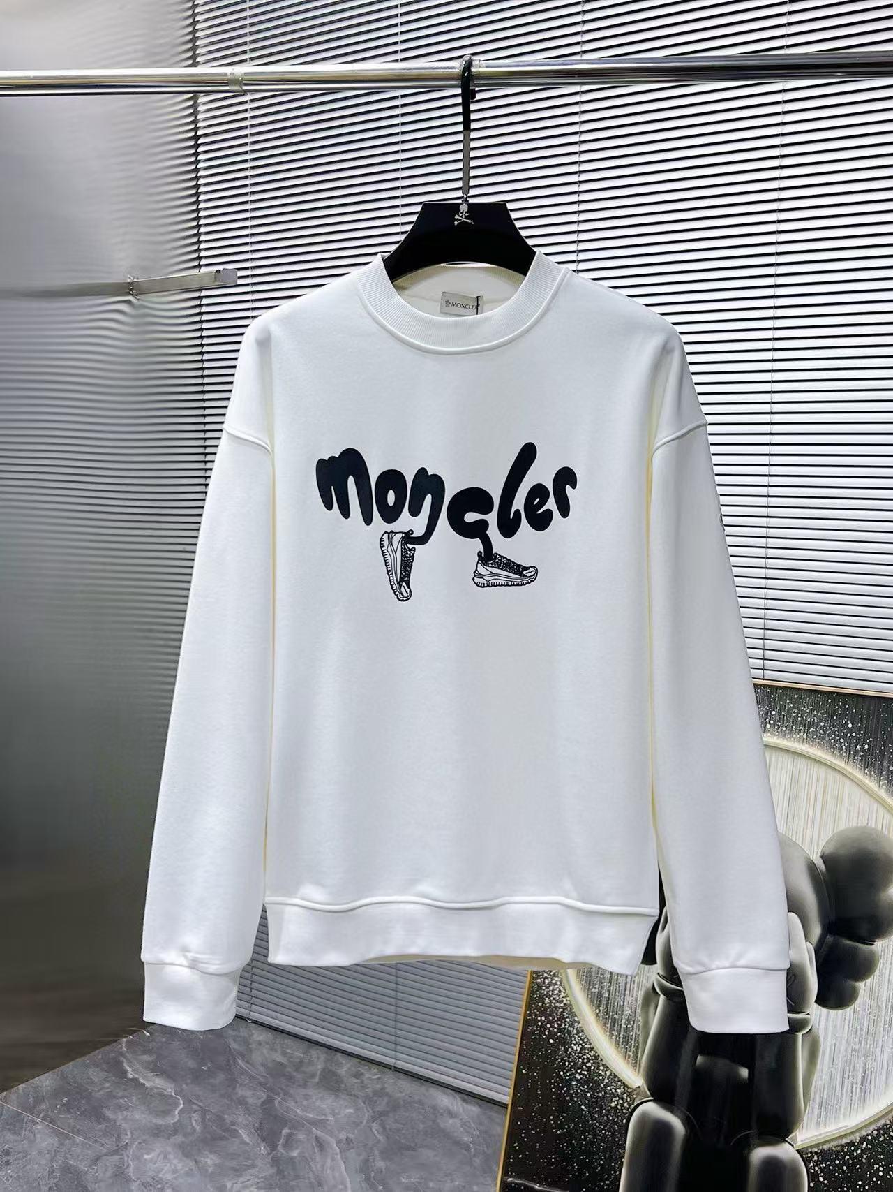 Moncler All — 9459d601 Angle 1