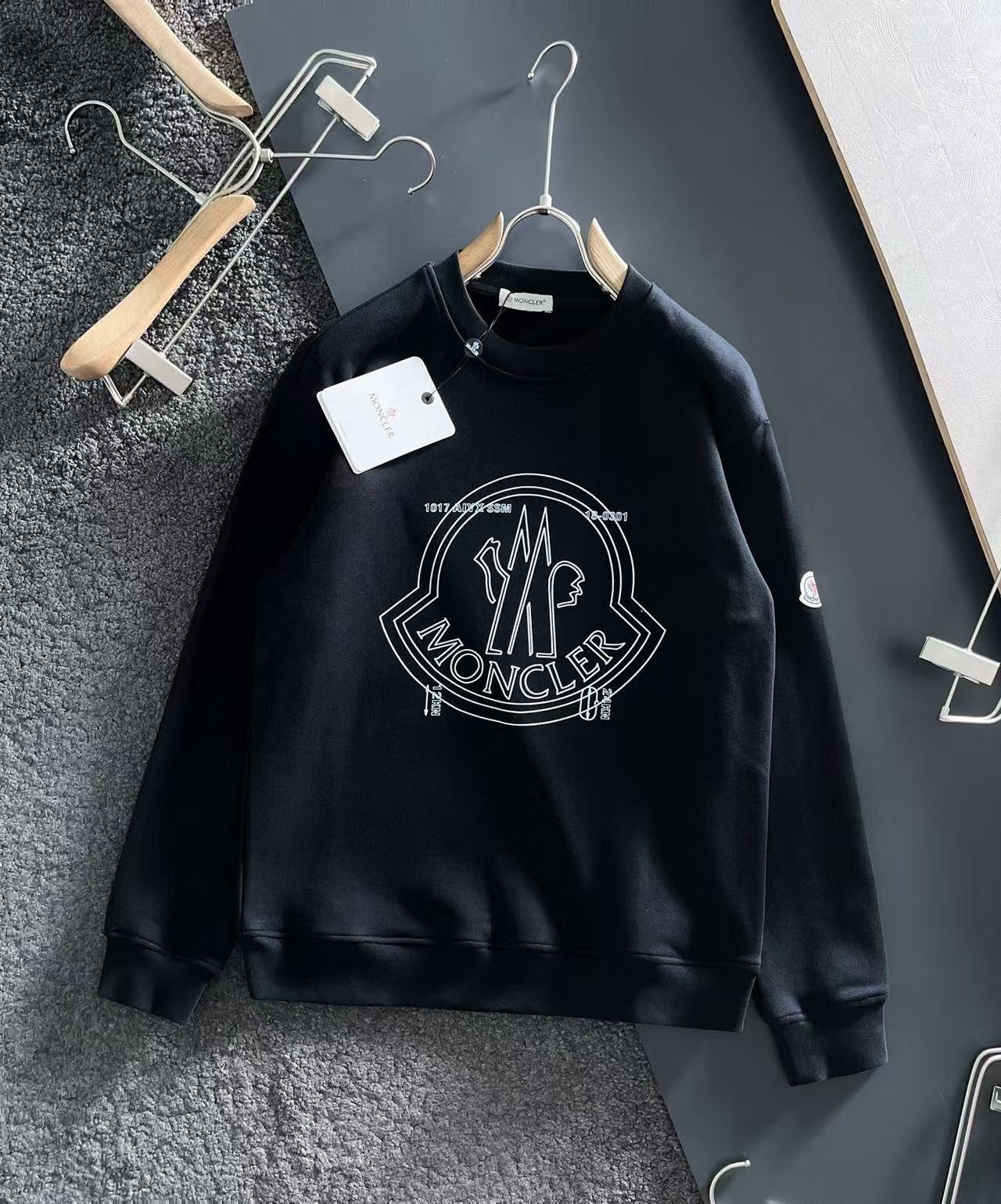Moncler All — a2293821 Angle 1