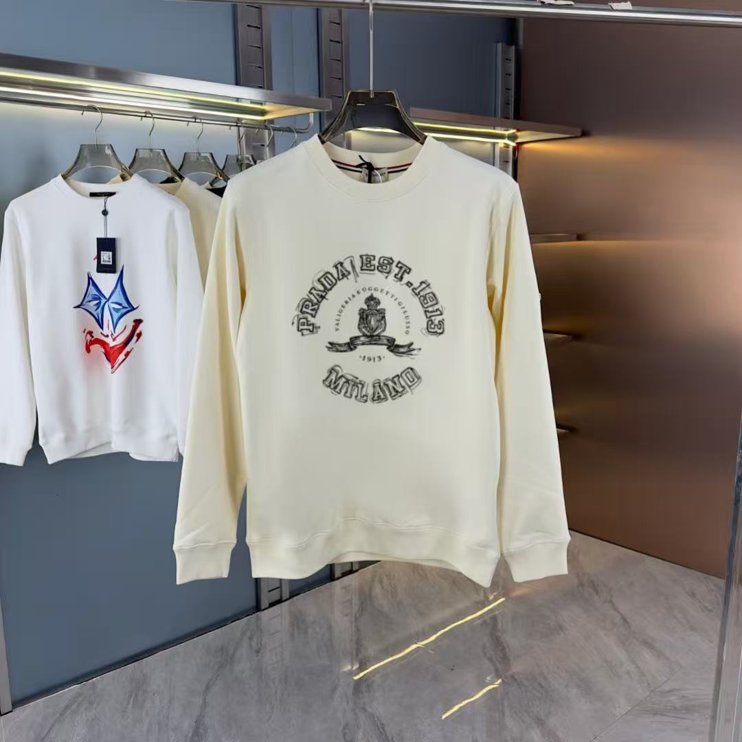 Moncler All — a384eeed Angle 1