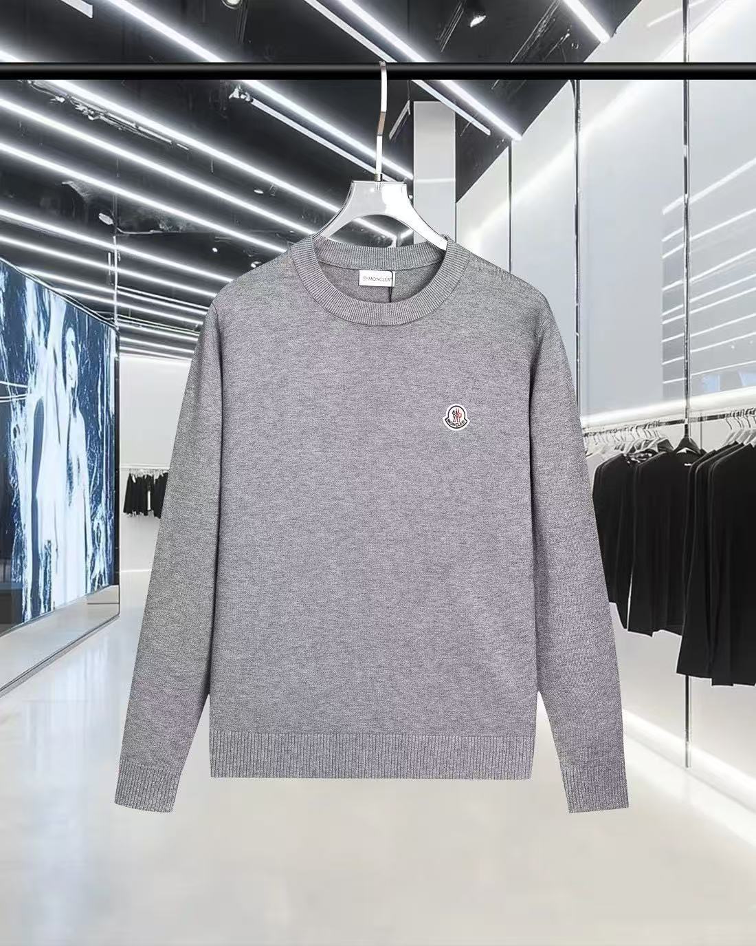 Moncler All — e76a6c34 Angle 1