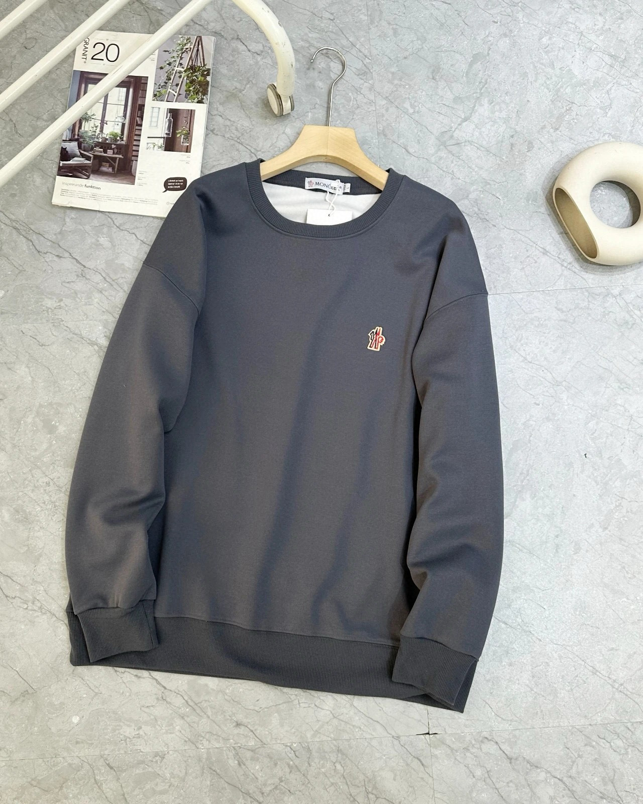 Moncler Hoodie — 009fe299 Angle 1