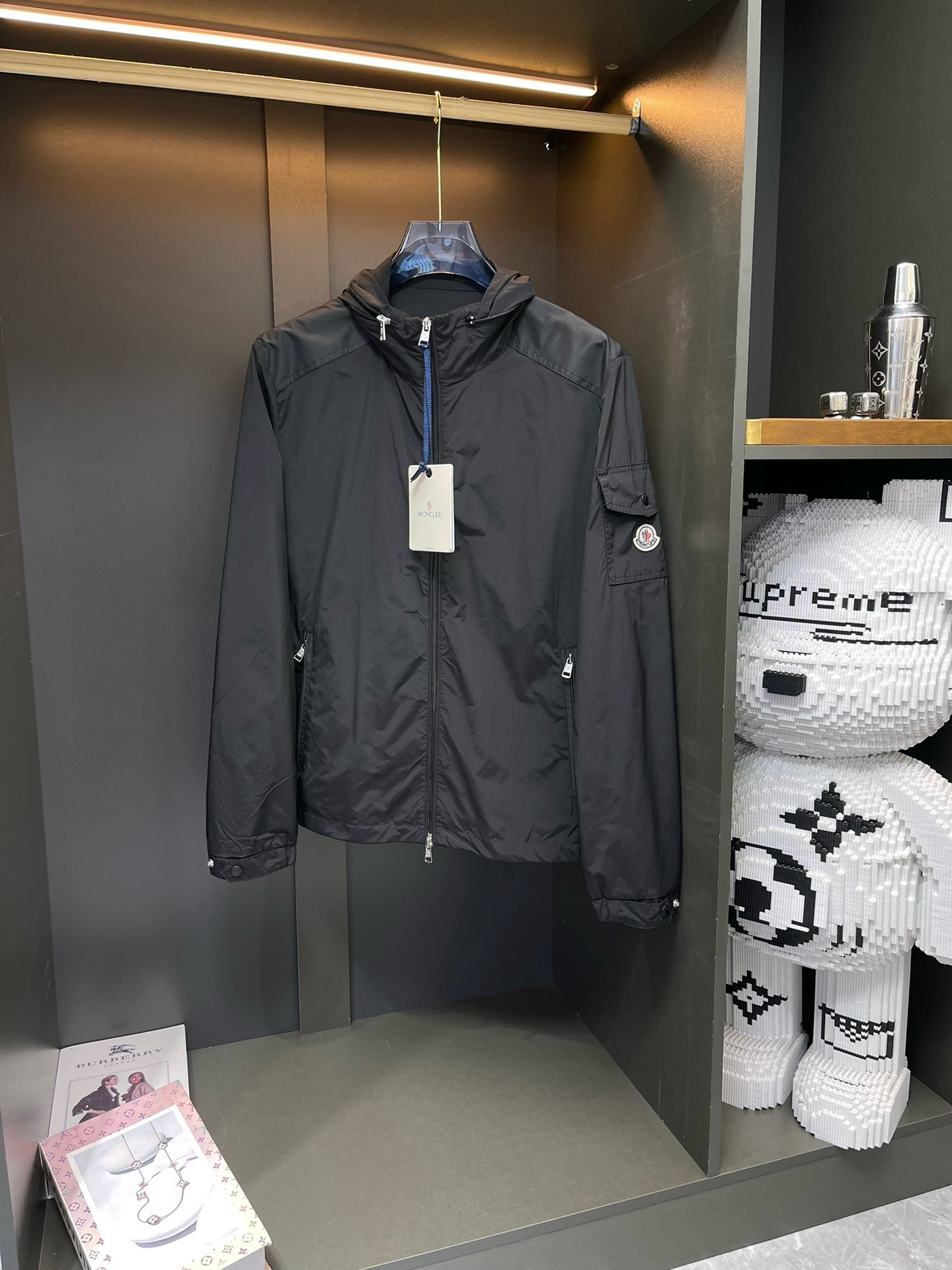 Moncler Hoodie — 4fe9d415 Angle 1
