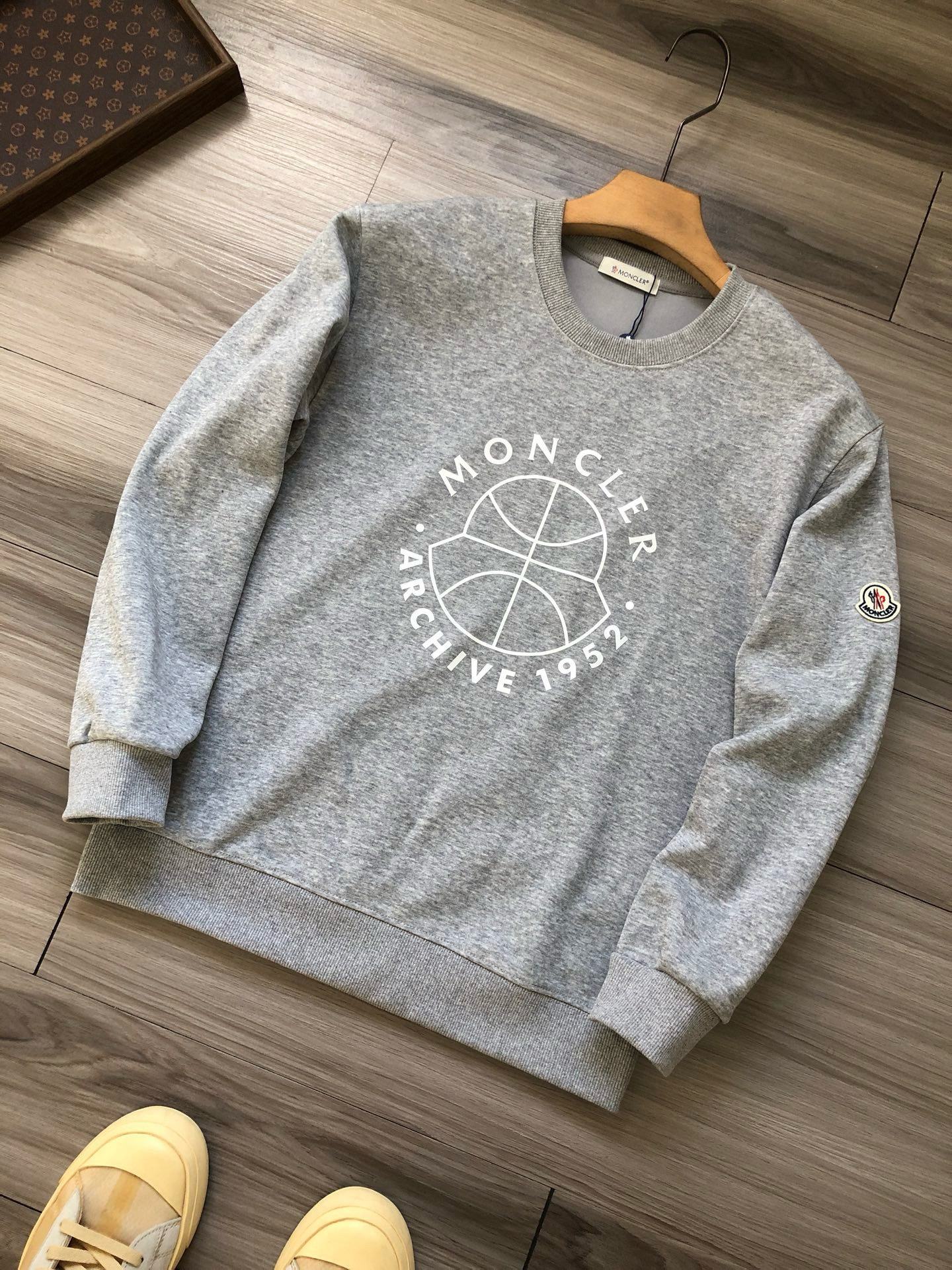 Moncler Hoodie — 5fb0ad48 Angle 1