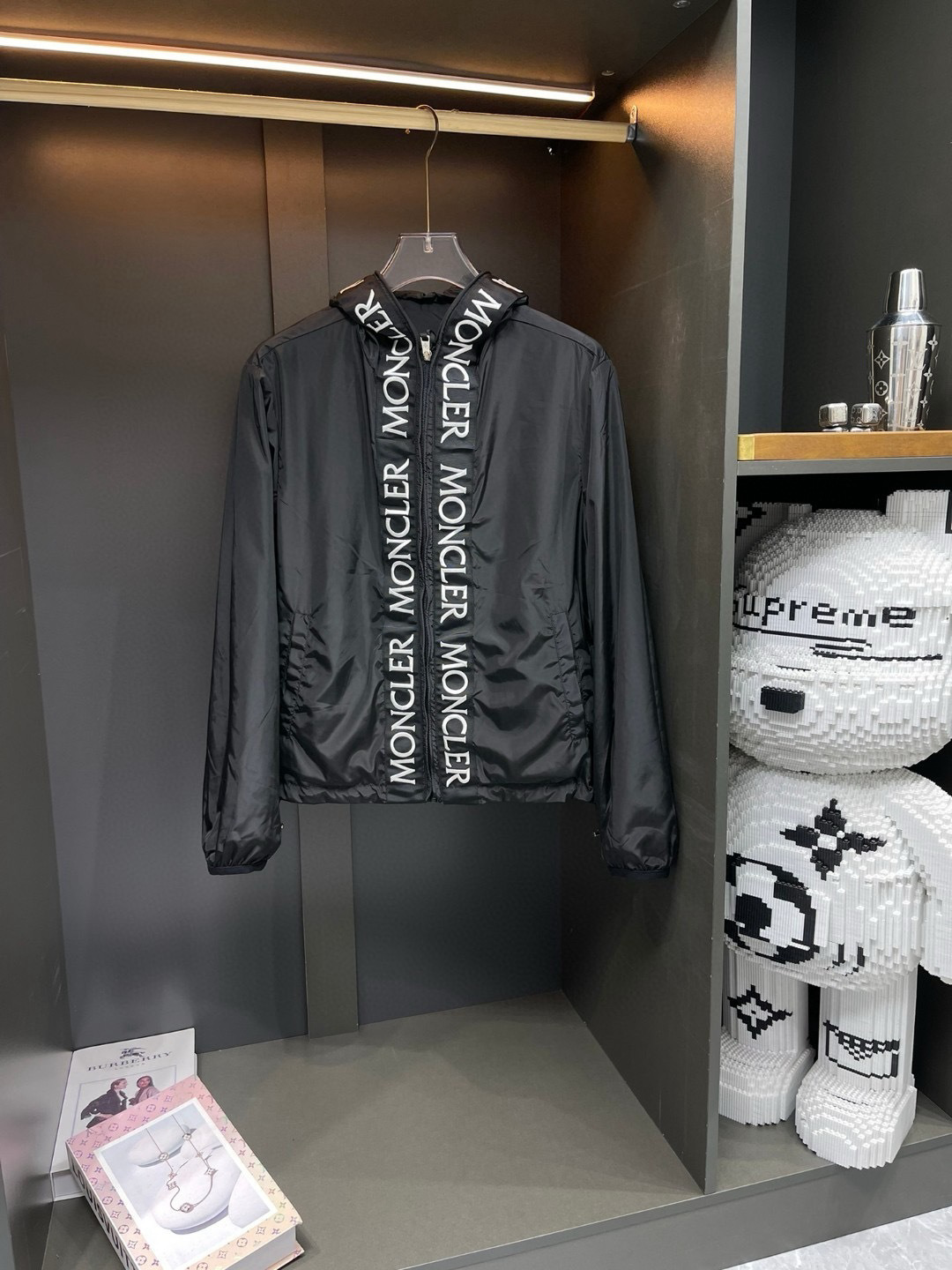 Moncler Hoodie — 6ae0d0f0 Angle 1