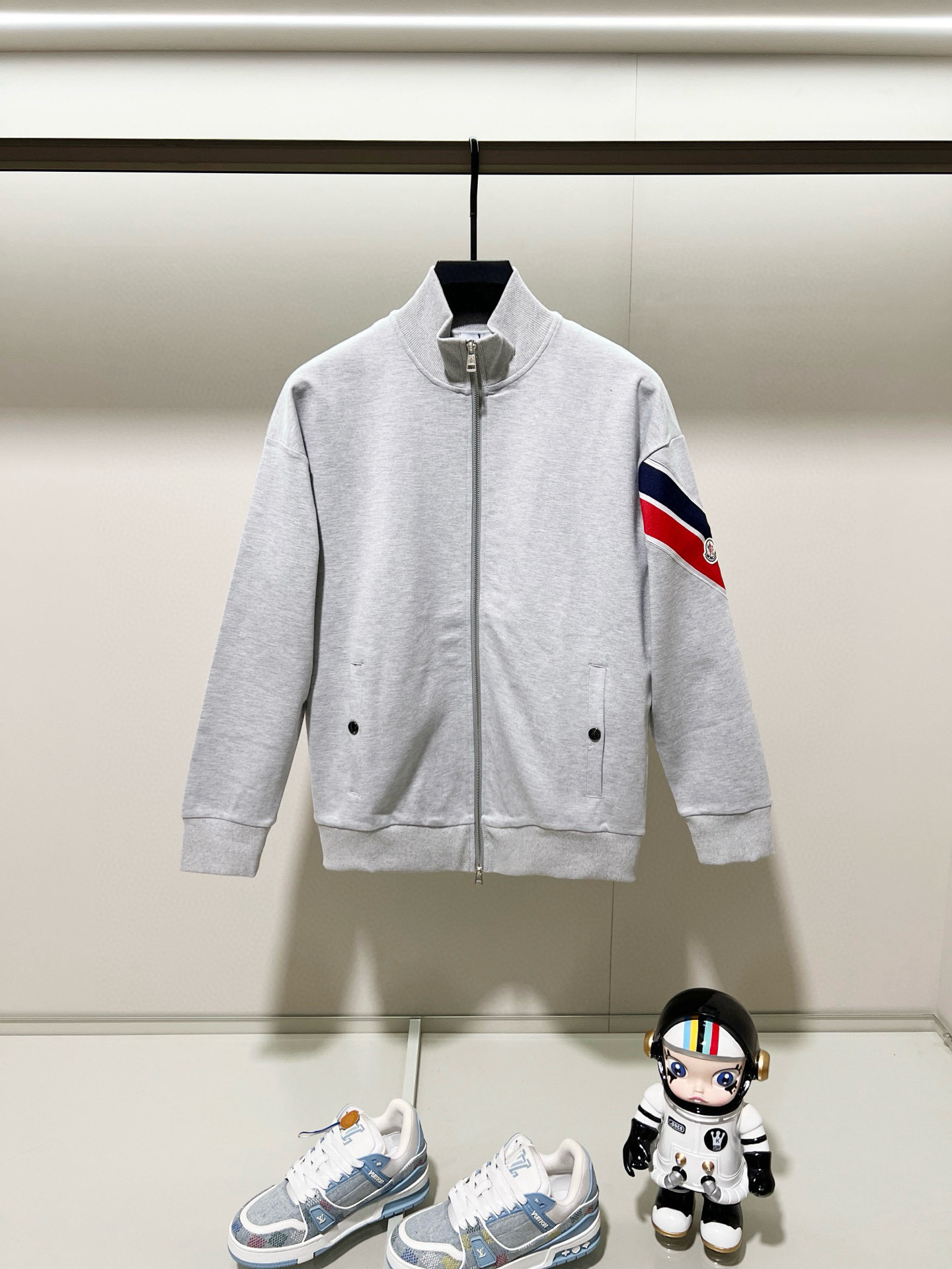 Moncler Hoodie — 78aac5be Angle 1