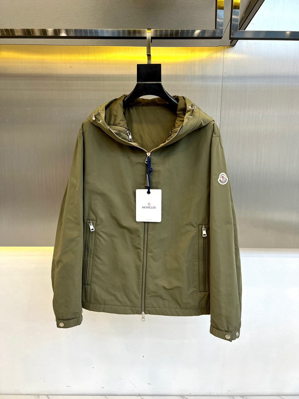 Moncler Hoodie — 8a69fde8 Angle 1