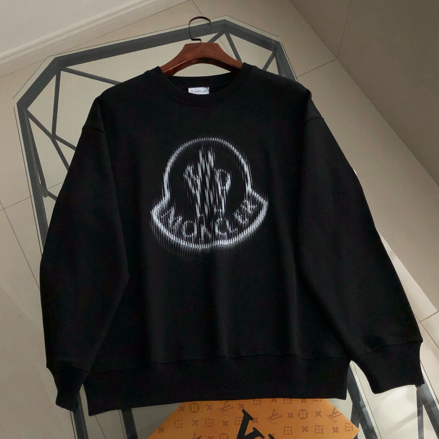 Moncler Hoodie — 9cd5cf22 Angle 1