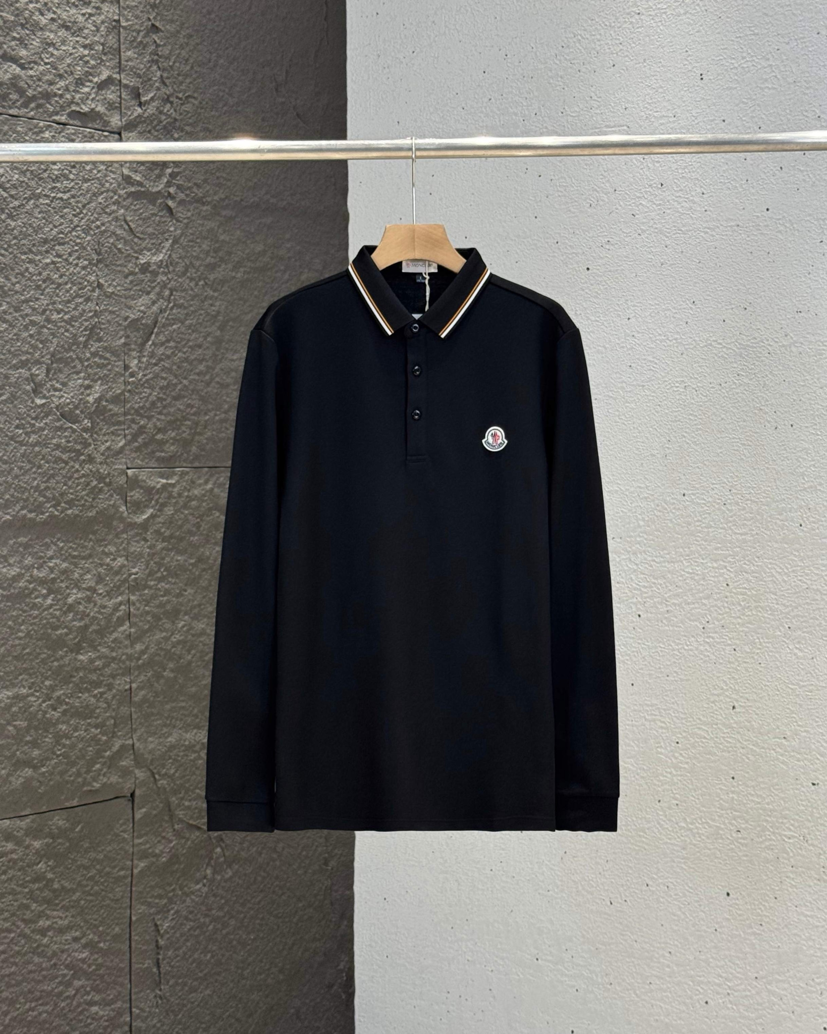 Moncler Hoodie — dc3581f8 Angle 1