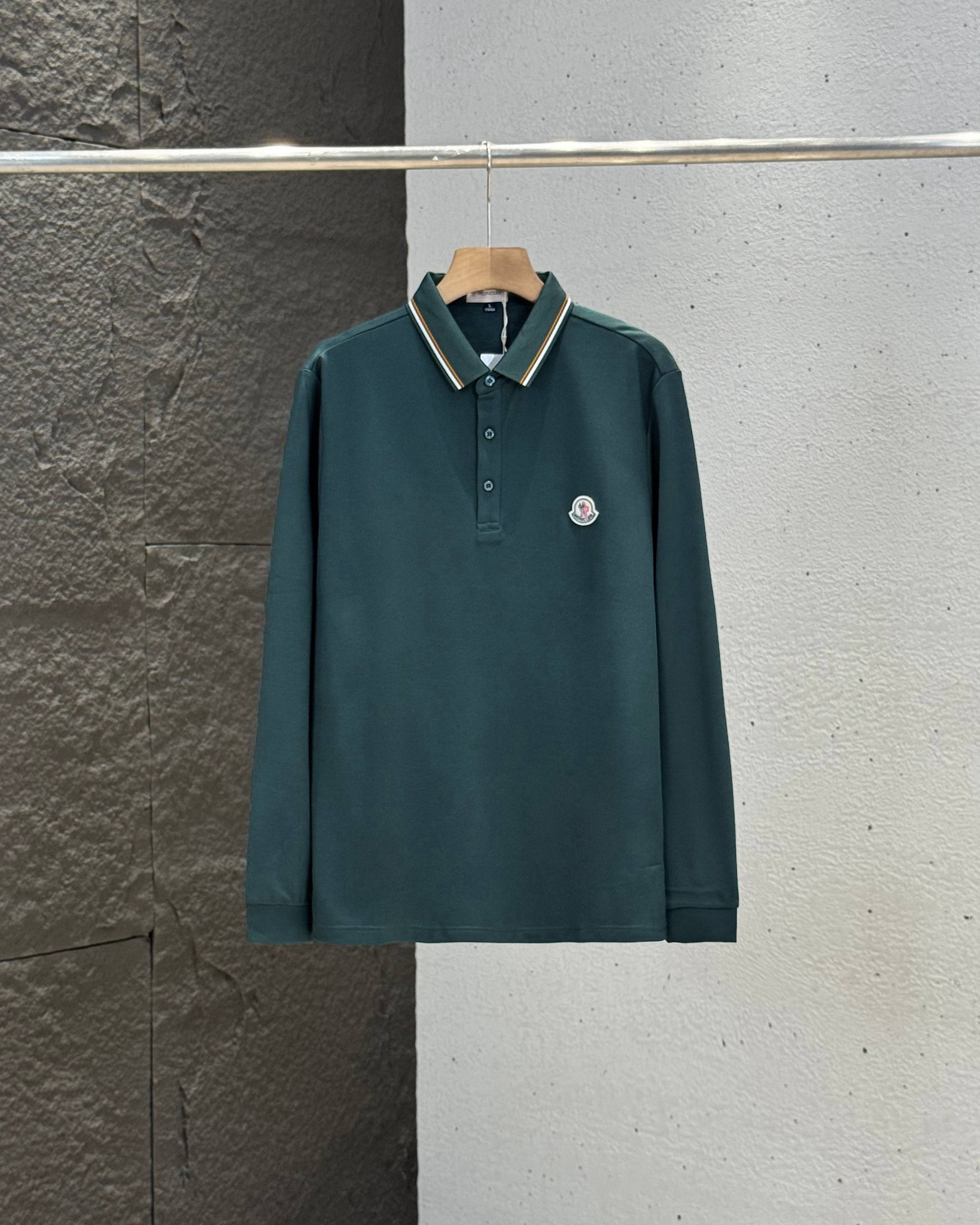 Moncler Hoodie — e0db2b50 Angle 1
