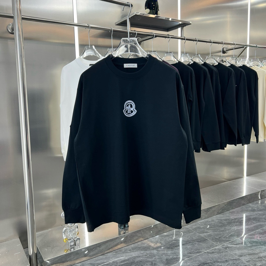 Moncler Hoodie — e3214aa3 Angle 1
