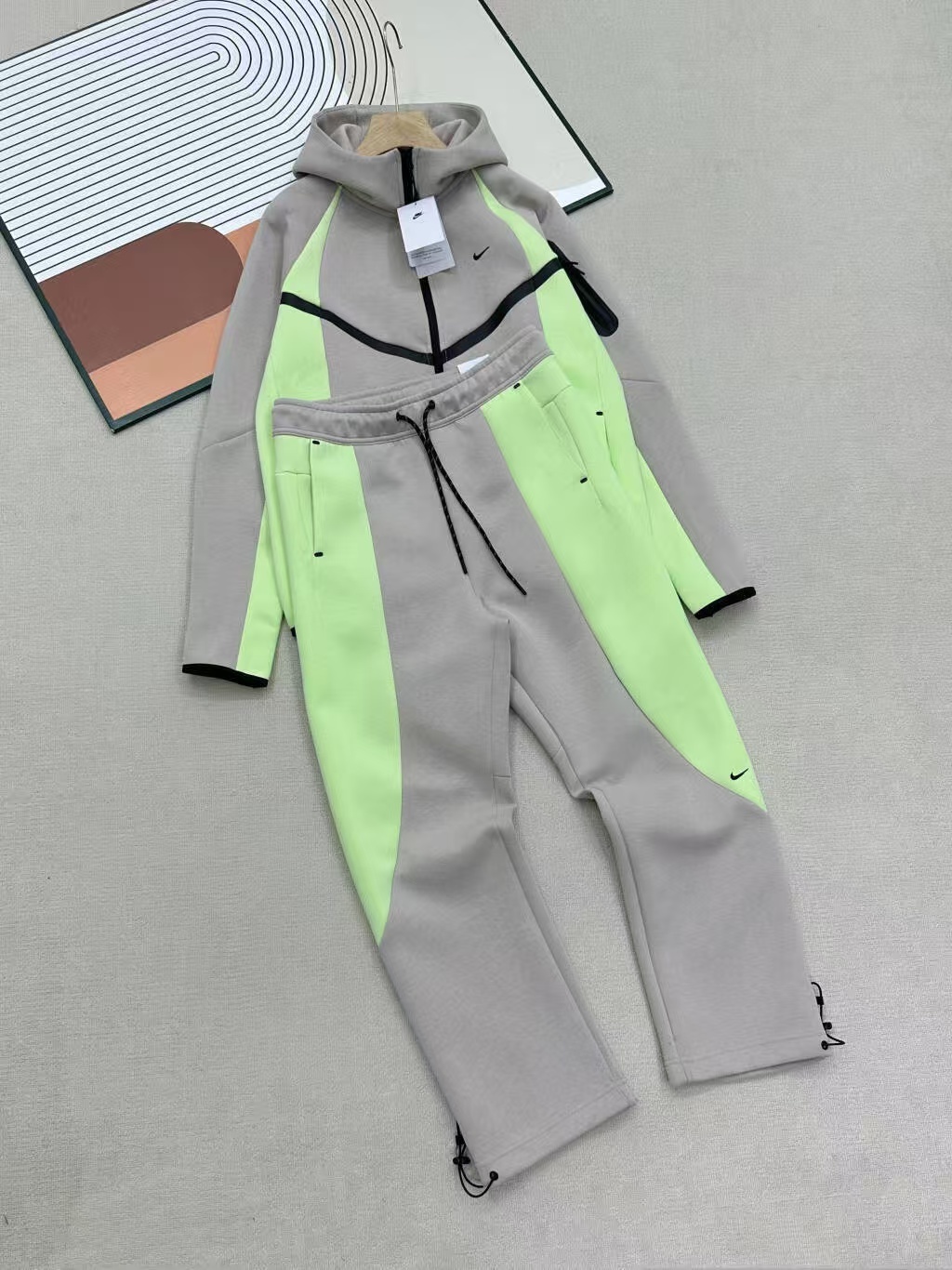 Nike Hoodie — 0f19856e Angle 1