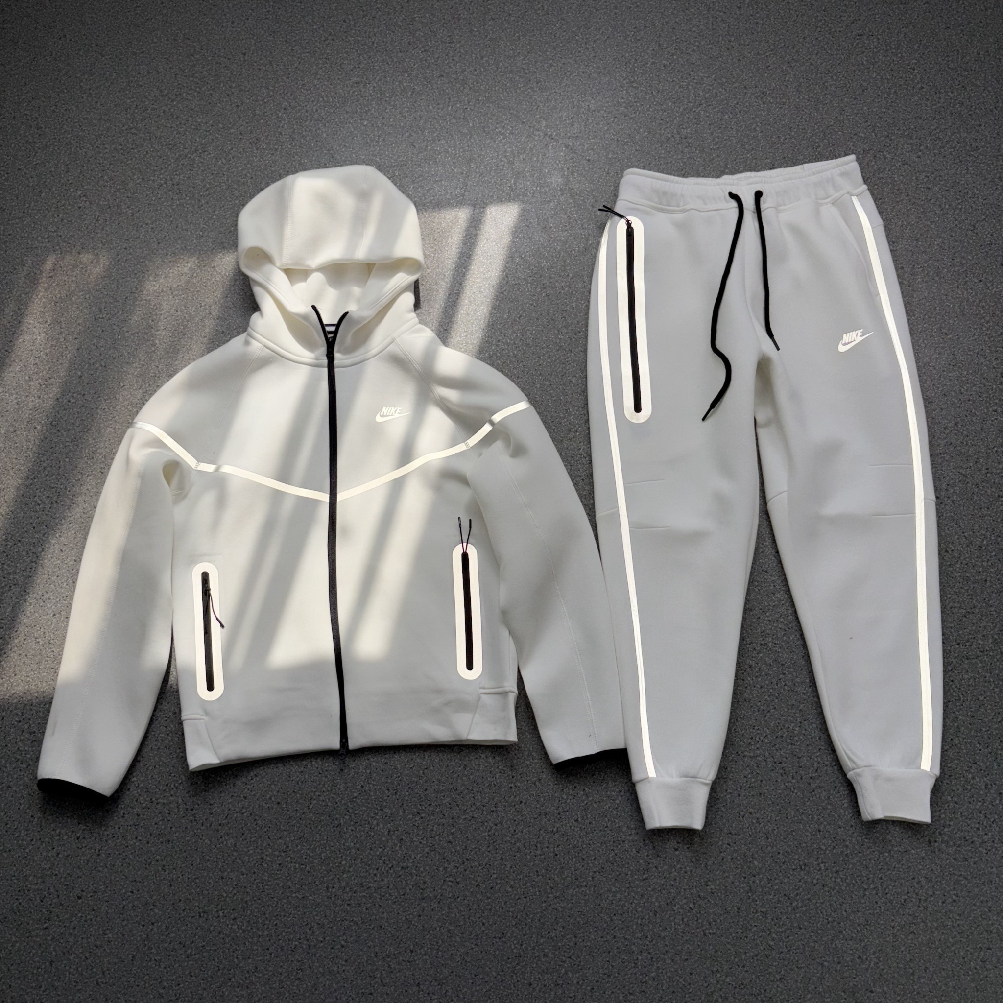 Nike Hoodie — 15a2ec55 Angle 1