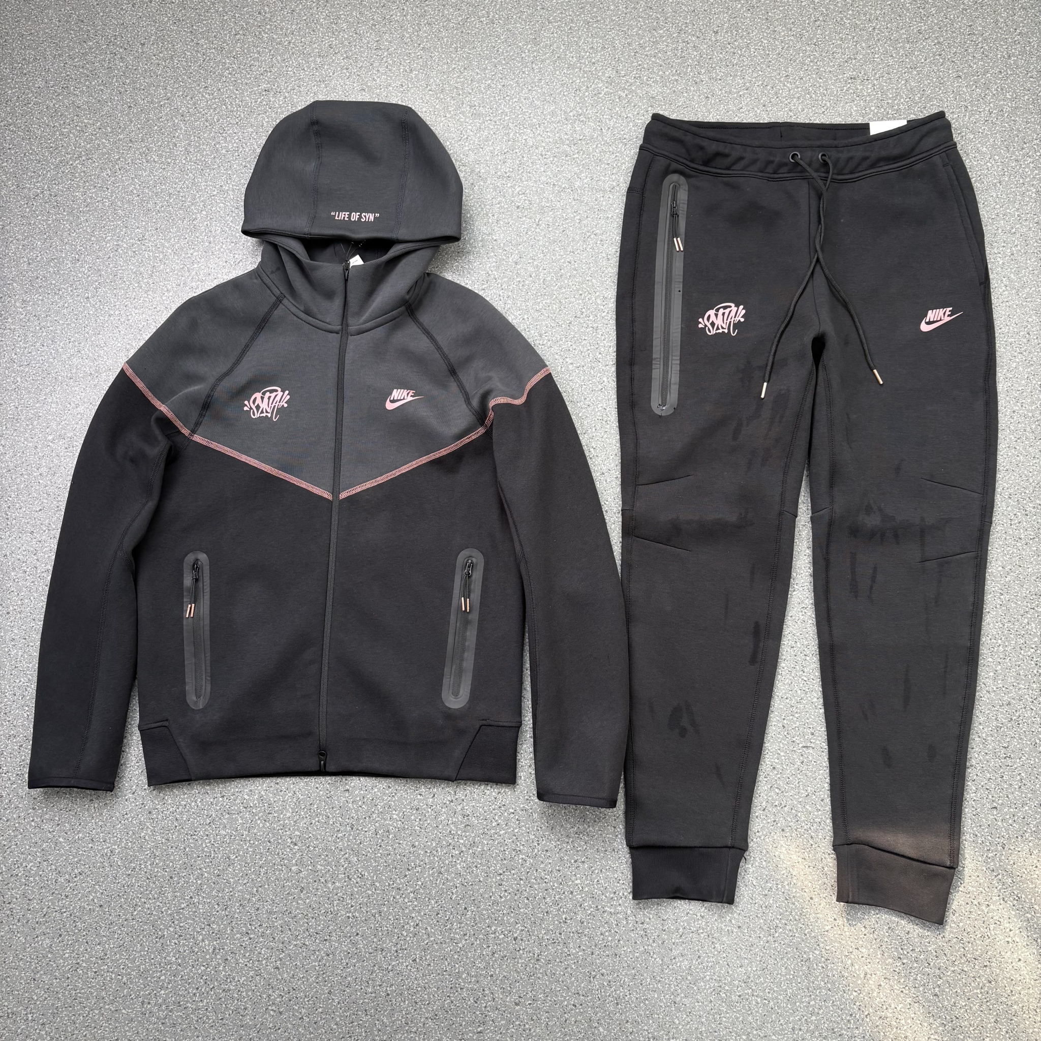 Nike Hoodie — 1a94063a Angle 1